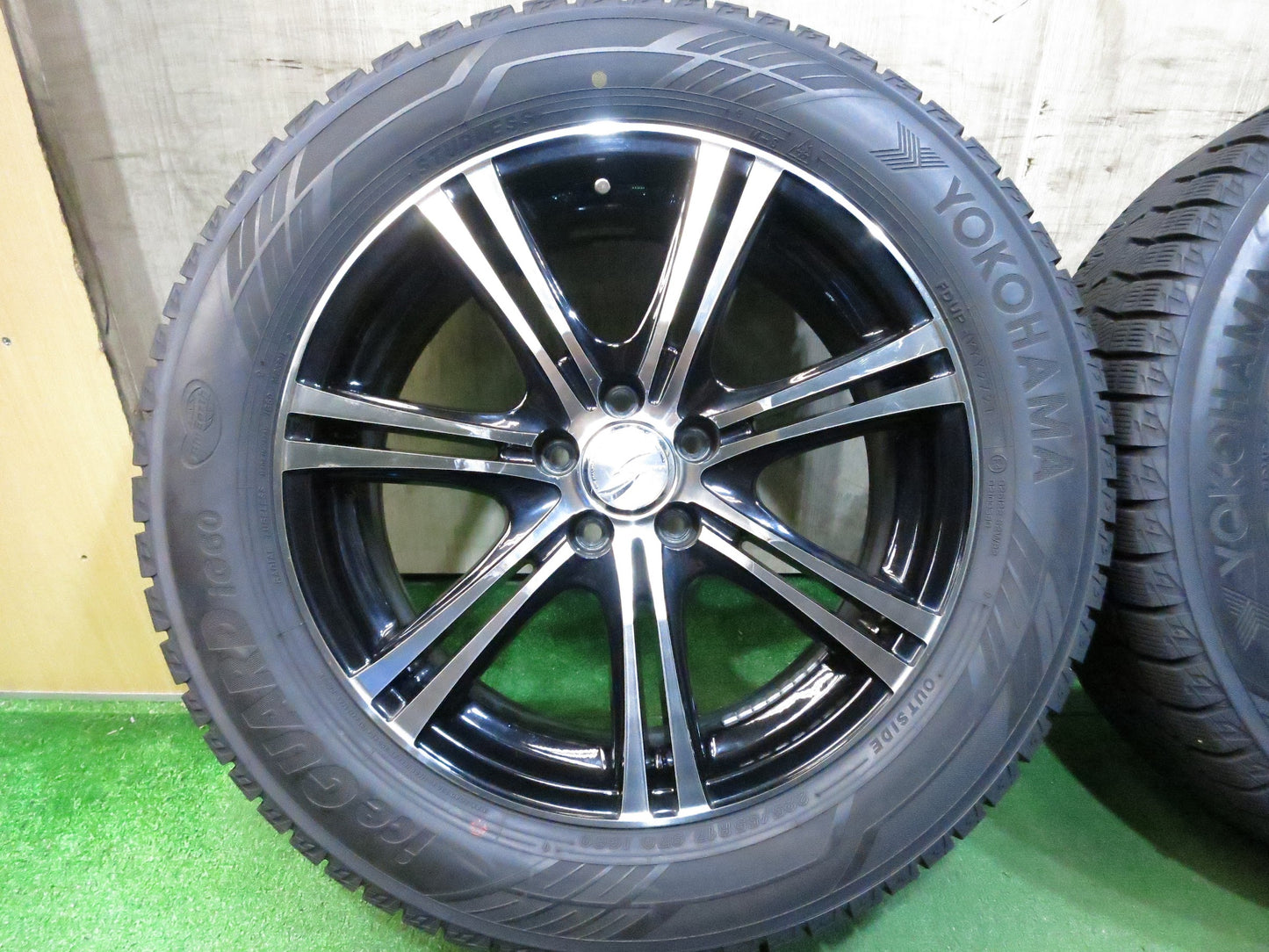 [送料無料]バリ溝！21年！ほぼ10分★スタッドレス 225/55R17 ヨコハマ アイスガード iG60 STRANGER ストレンジャー 17インチ PCD100/5H★3022016Hス