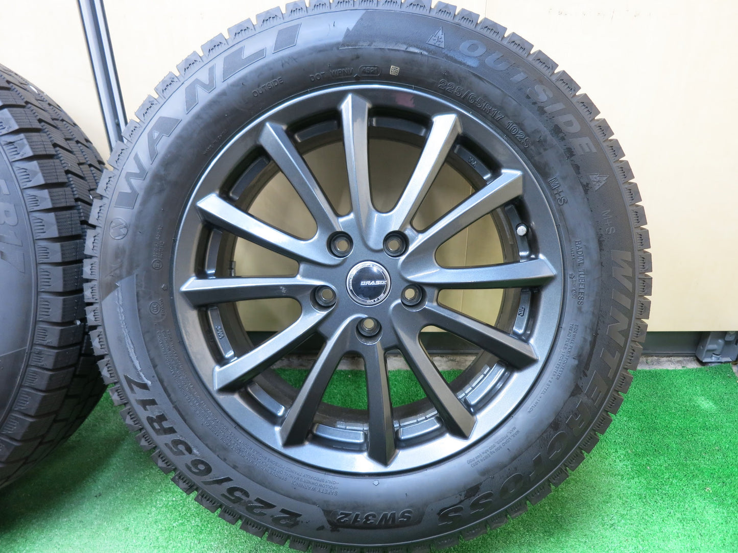 [送料無料]超バリ溝！21年！キレイ！ほぼ10分★スタッドレス 225/65R17 QRASIZ KOSEI 光生 コーセイ ワンリ ウインタークロス SW312 PCD114.3/5H★3030107ヒス