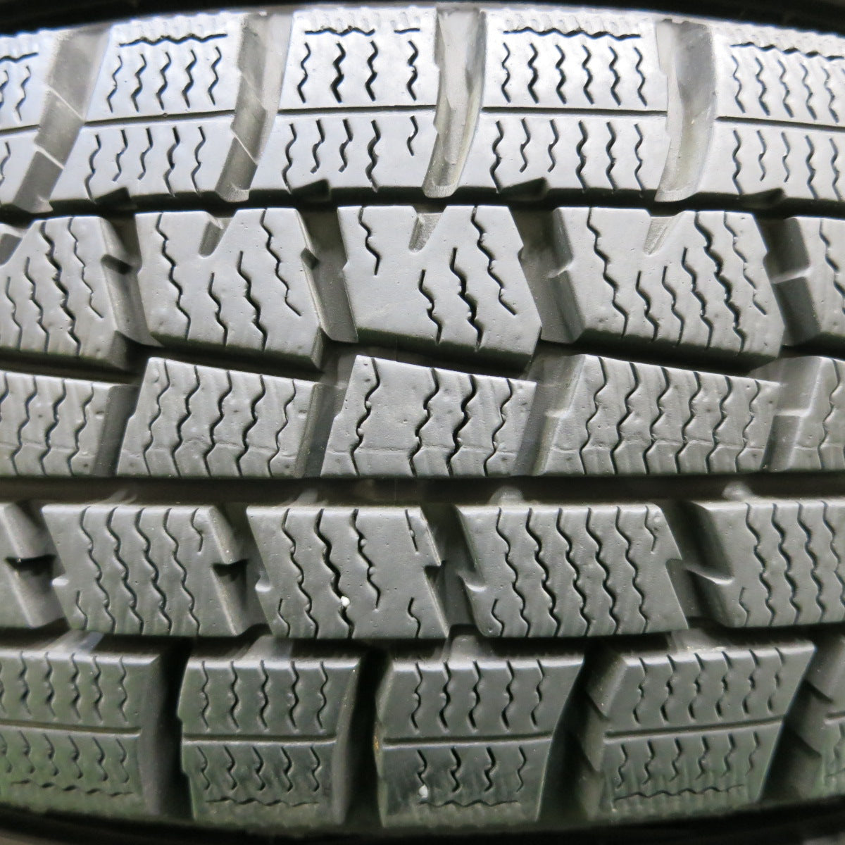*送料無料*超バリ溝！キレイ！9.5分以上★スタッドレス 155/65R14 ダンロップ ウインターマックス WM01 TEAD テッド 14インチ PCD100/4H★4011705イス