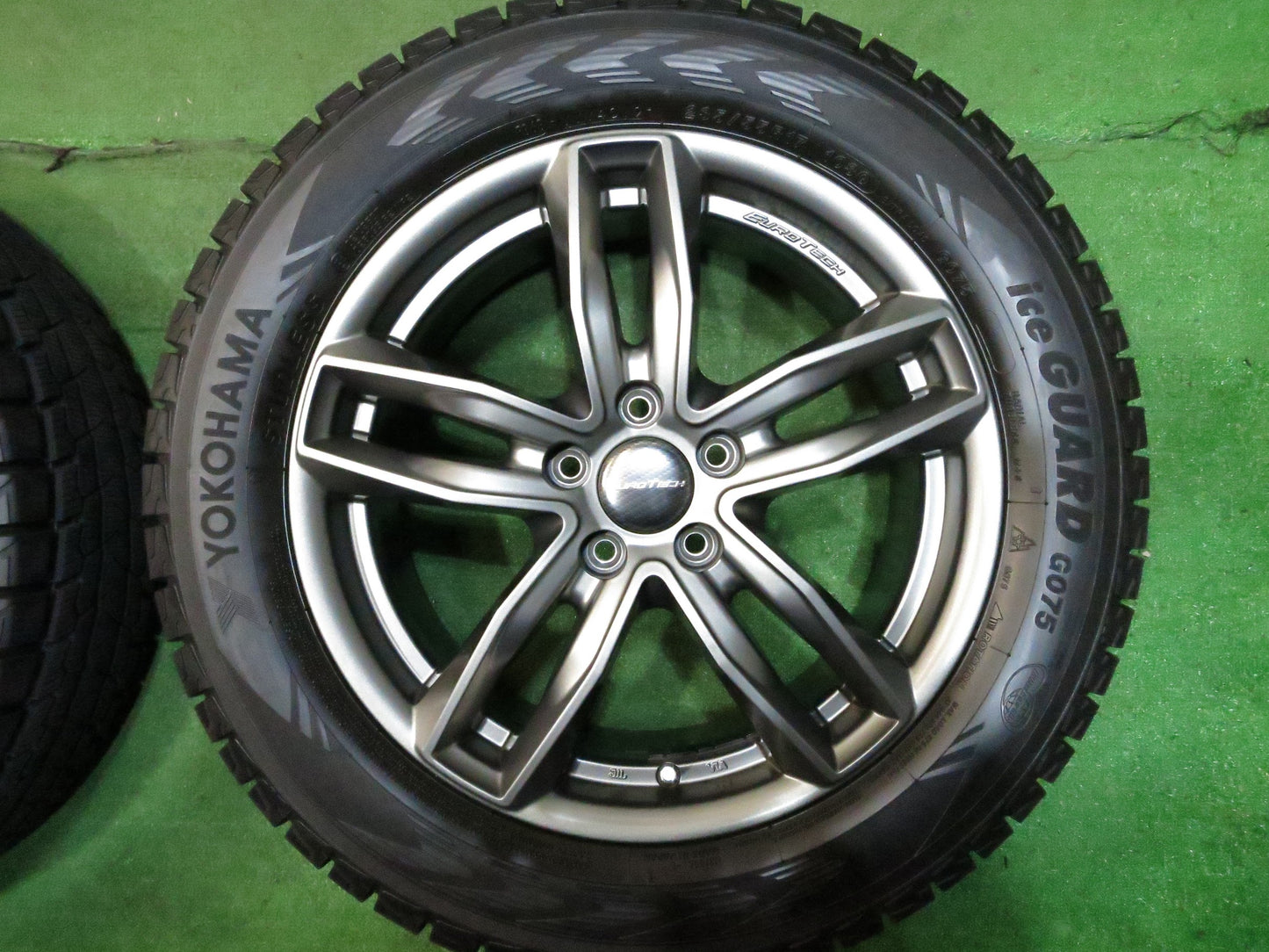 [送料無料]バリ溝！19年！キレイ！9分★ボルボ 等 EURO TECH 235/55R17 スタッドレス ヨコハマ アイスガード G075 ユーロテック PCD108/5H★3011110Hス