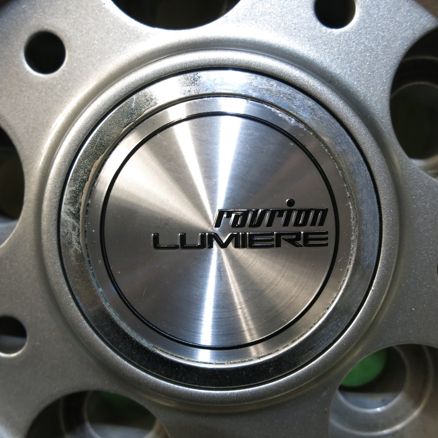 [送料無料]キレイ★スタッドレス 215/60R17 グッドイヤー アイスナビ6 ravrion LUMIERE ラブリオン 17インチ PCD114.3/5H★3061205Hス
