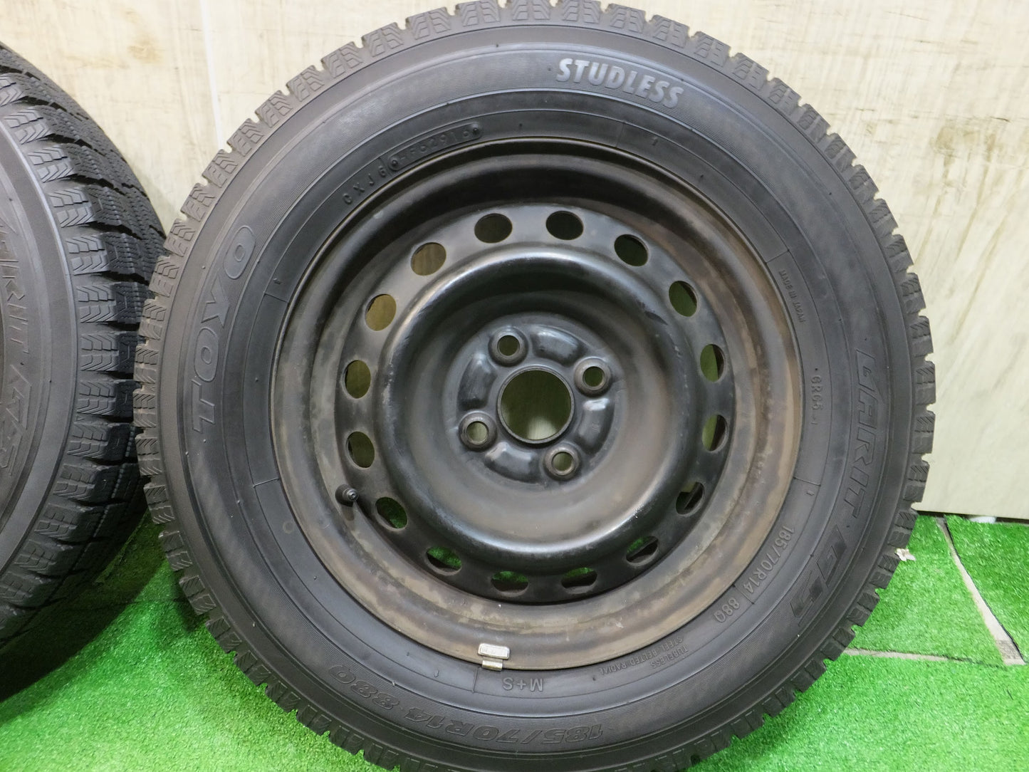 [送料無料]バリ溝！9.5分★スタッドレス 185/70R14 トーヨー ガリット G5 鉄 ホイール 14インチ PCD100/4H★2080511Hス