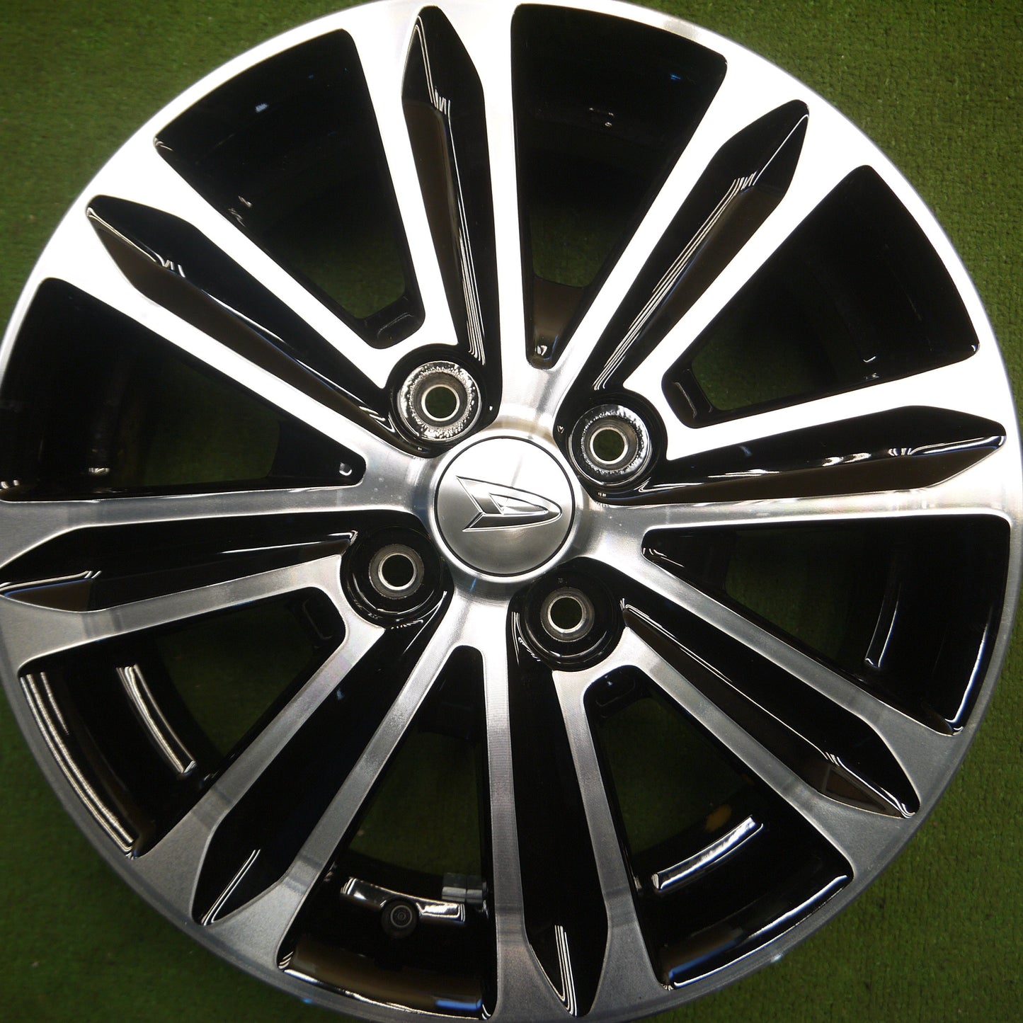 *送料無料*新車外し★ダイハツ タント カスタム 純正 ホイール 15インチ 15×4.5J PCD100/4H★3112005Hホ