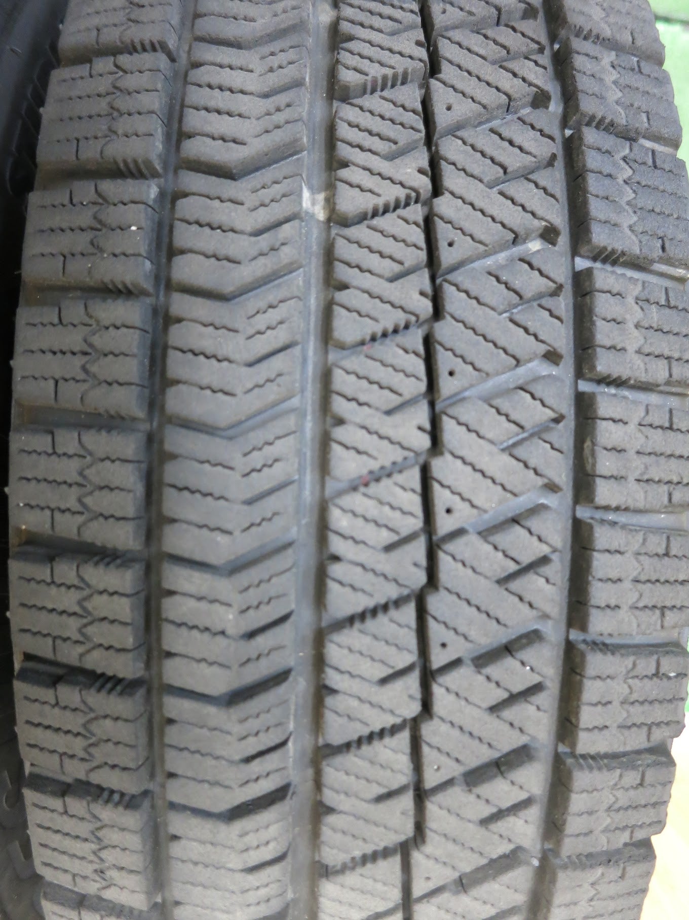 [送料無料]バリ溝！20年！8.5分★スタッドレス 175/70R14 ブリヂストン ブリザック VRX2 ZACK JP-7 ザック 14インチ PCD100/4H★2112103Hス