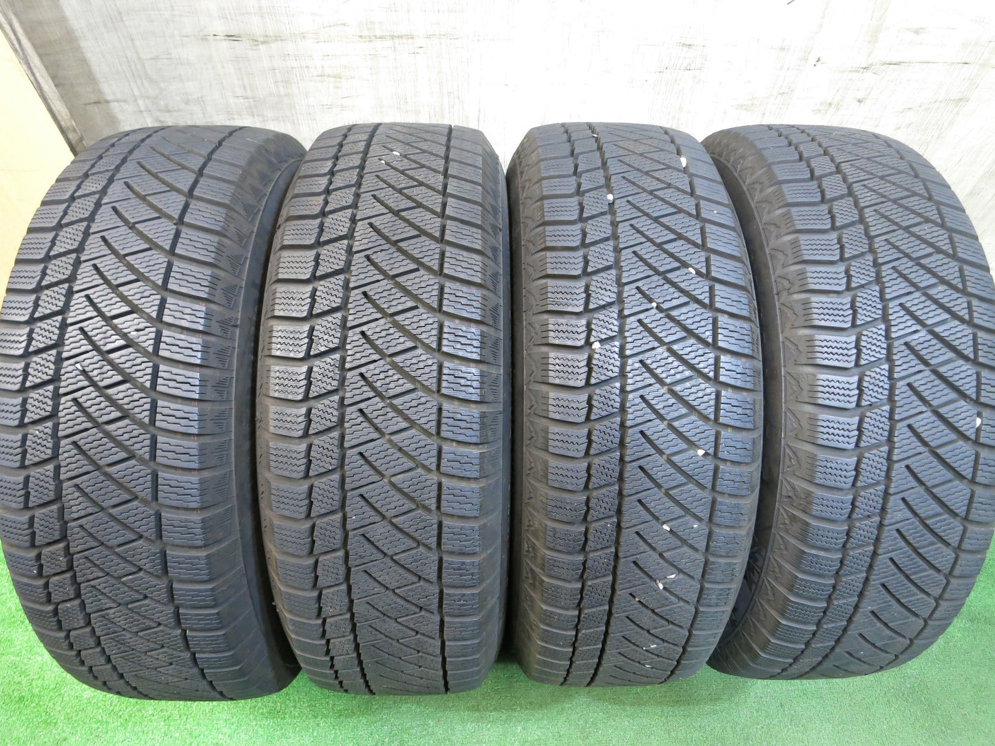 [送料無料]超バリ溝！18年！ほぼ10分★スタッドレス 195/65R15 コンチネンタル コンチバイキング コンタクト6 dc 社外 アルミ 15インチ PCD100/5H★2111513Hス