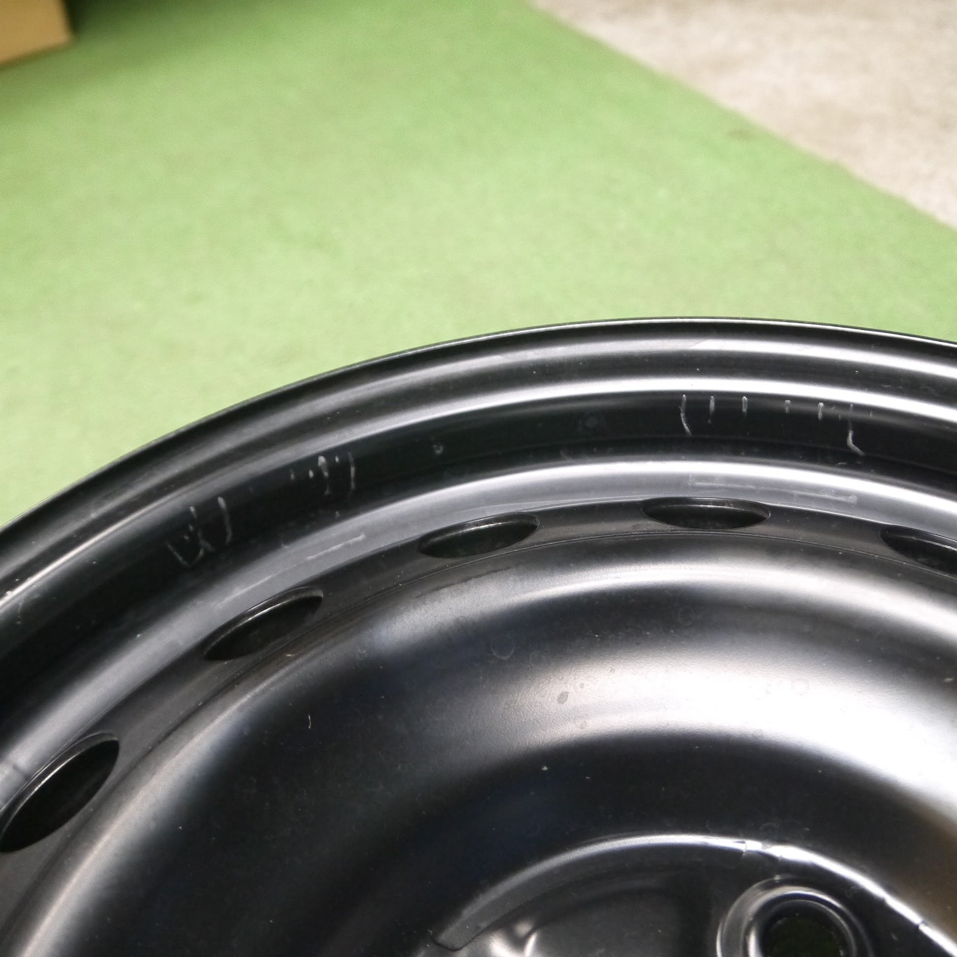 送料無料]キレイ☆トヨタ アクア 純正 スチール ホイール 15インチ 15