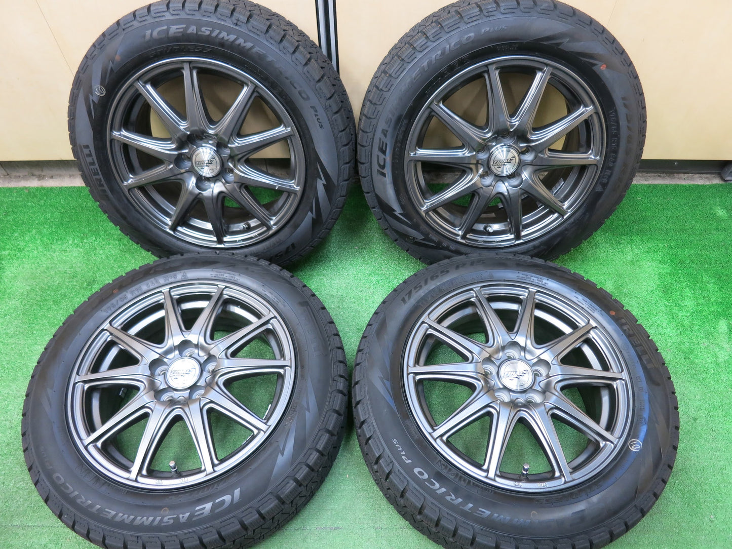 [送料無料]タイヤ未使用！21年！美品★スタッドレス 175/65R15 ピレリ アイスアシンメトリコ プラス FINAL SPEED MiD マルカ 15インチ PCD100/5H★2122801ヒス