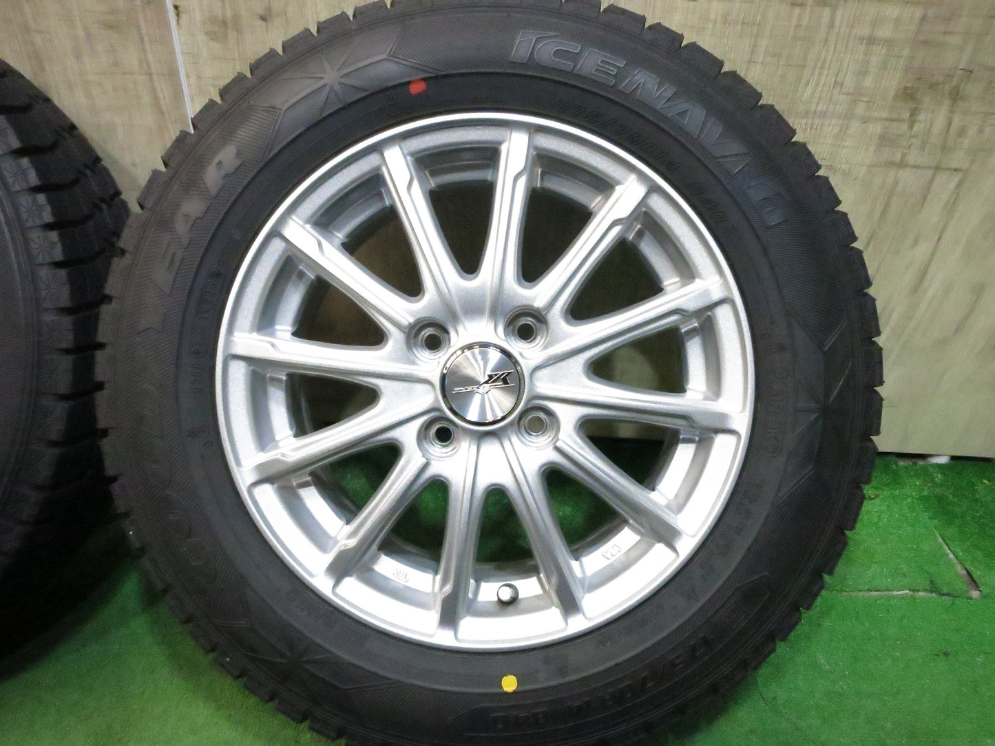 [送料無料]バリ溝！19年！キレイ！ほぼ10分★スタッドレス 175/70R14 グッドイヤー アイスナビ6 ENCOUGAR エンクーガー 14インチ PCD100/4H★3021005Hス