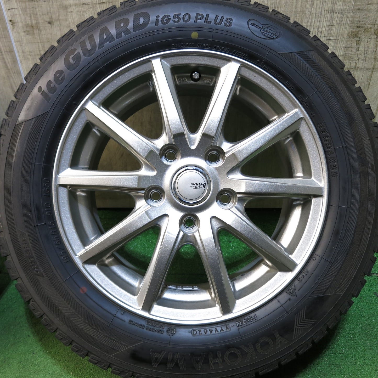 [送料無料]バリ溝！20年！キレイ！9分★スタッドレス 195/65R15 ヨコハマ アイスガード iG50 プラス SIBILLA NEXT GS-5 15インチ PCD114.3/5H★3041409Hス
