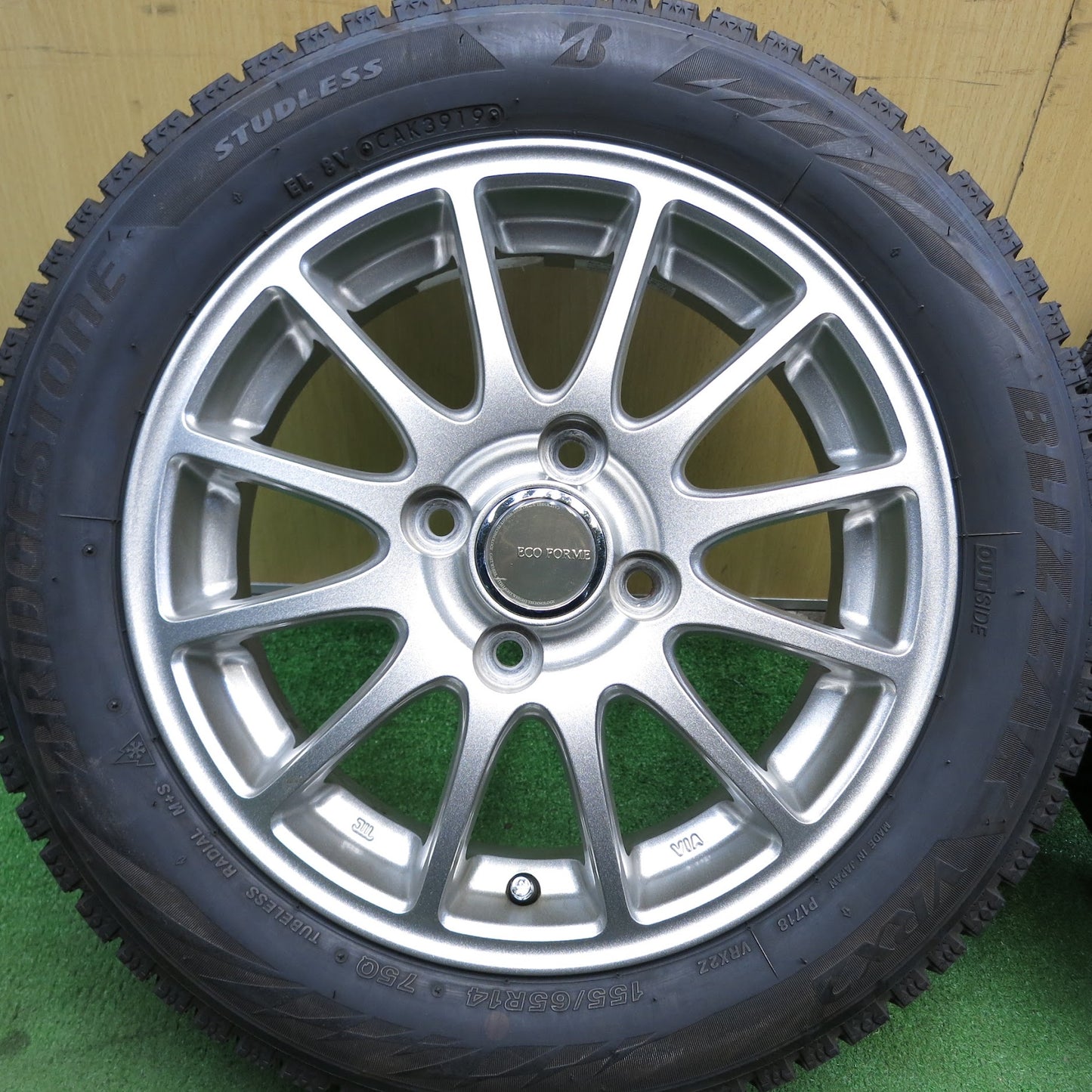 [送料無料]バリ溝！19年！キレイ！ほぼ10分★スタッドレス 155/65R14 ブリヂストン ブリザック VRX2 ECO FORME エコフォルム 14インチ PCD100/4H★3062304Hス
