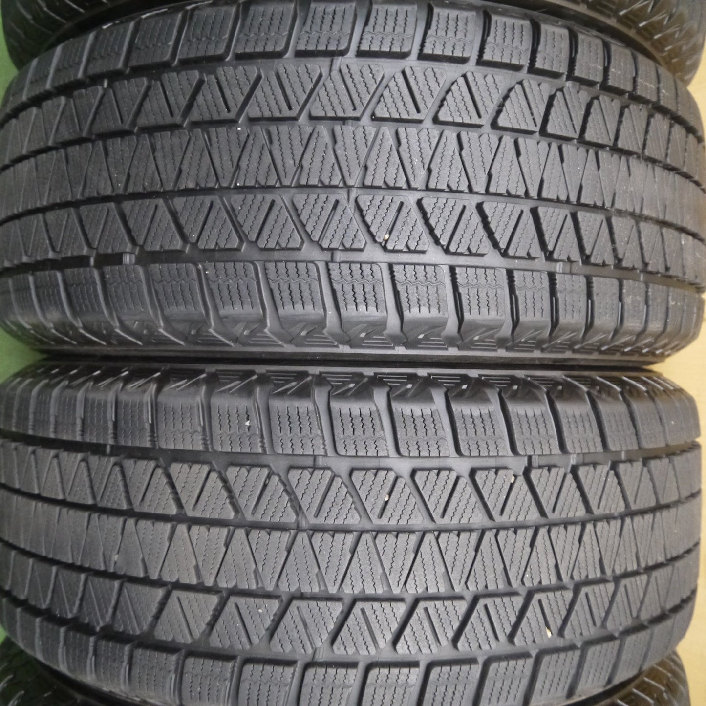 [送料無料]バリ溝！19年！キレイ！9.5分以上★BMW 等 MAK 265/50R19 スタッドレス ブリヂストン ブリザック DM-V3 19インチ PCD120/5H★3041202クス