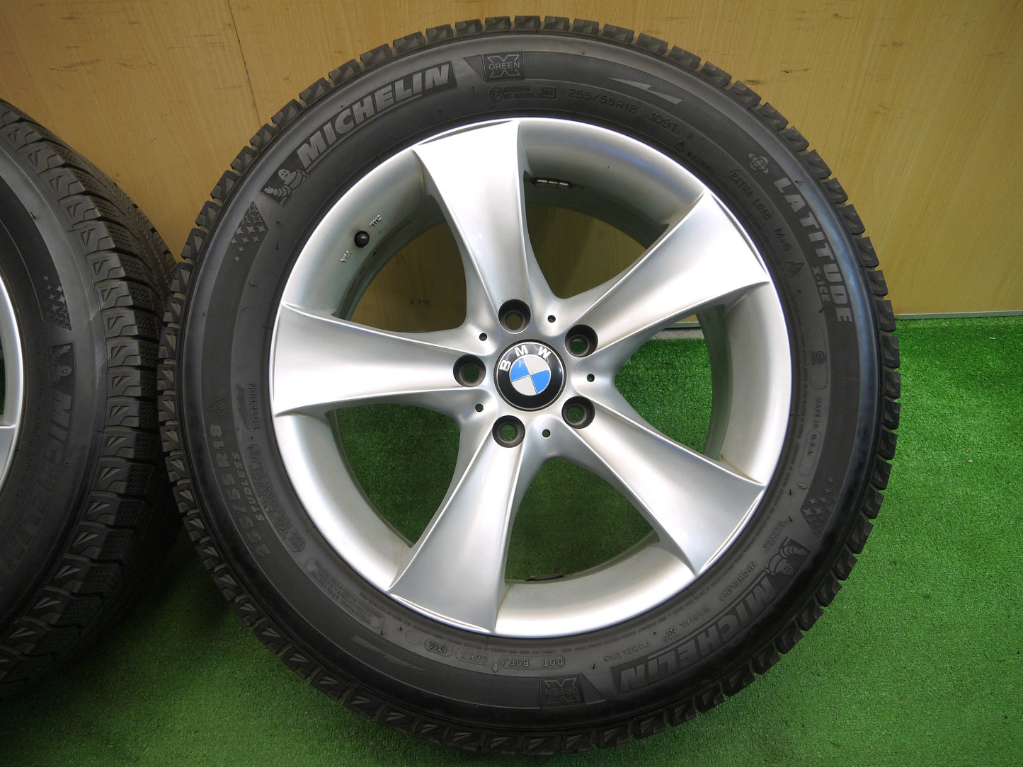 [送料無料]4本価格★BMW X5 純正 255/55R18 スタッドレス ミシュラン LATITUDE X-ICE 18インチ PCD120/5H★2091406アス