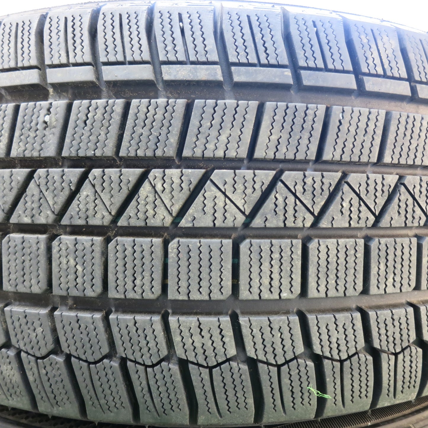 [送料無料]バリ溝！キレイ！8.5分★スタッドレス 225/45R18 ケンダ KR36 アイステック ネオ JOKER weds ジョーカー 18インチ PCD114.3/5H★3031509ヒス