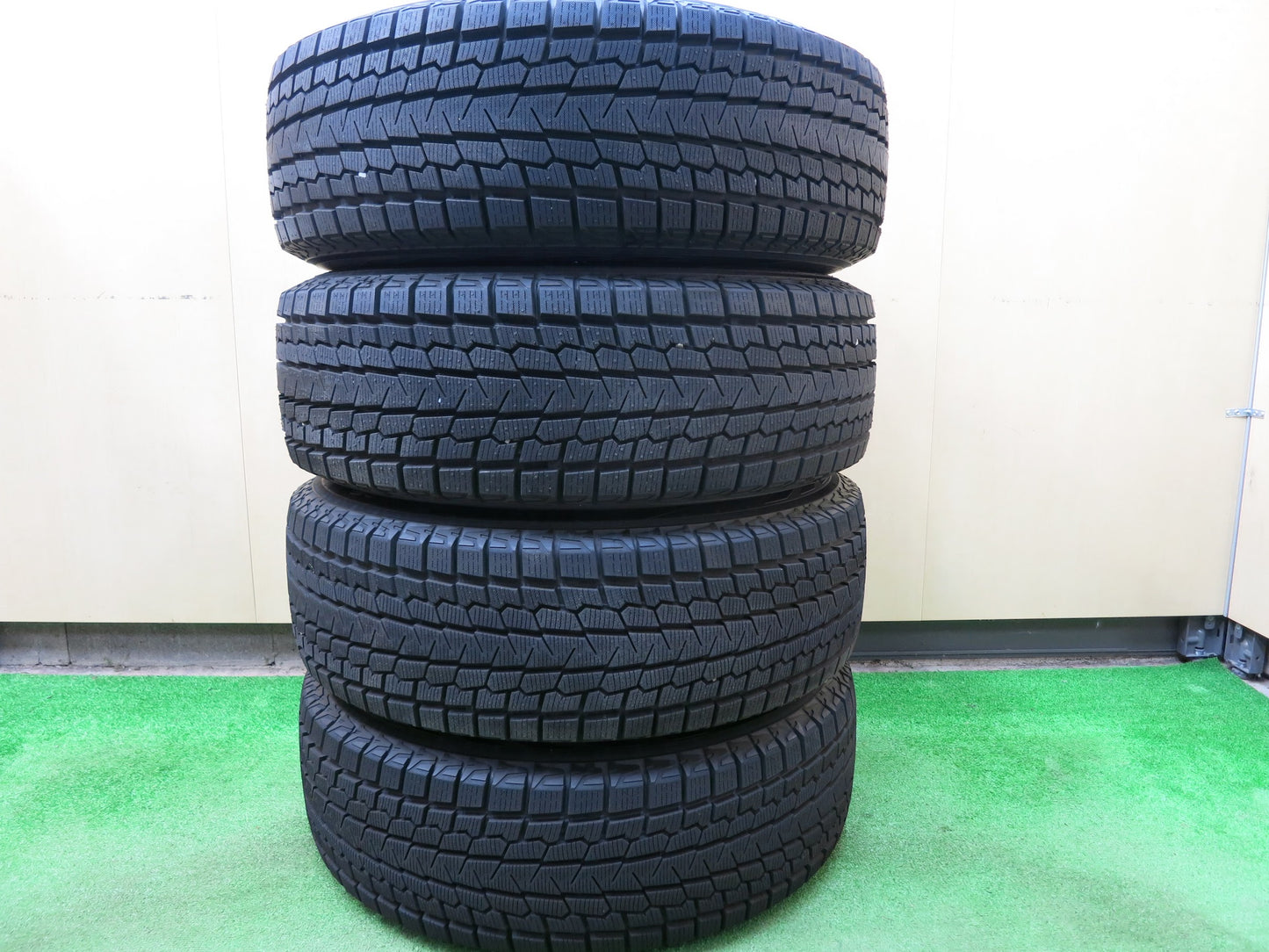 [送料無料]超バリ溝！21年！美品！ほぼ10分★スタッドレス 225/65R17 ヨコハマ アイスガード G075 ESTROSA 17インチ PCD114.3/5H★2122703ヒス