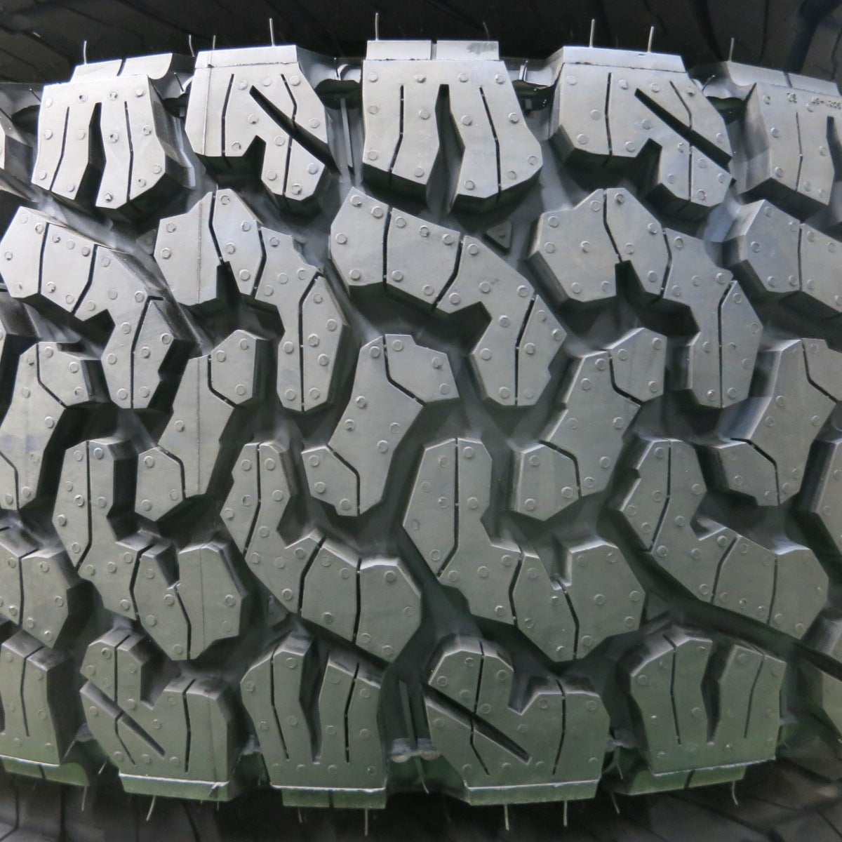 *送料無料*未使用！22年★JIMLINE TYPE2 265/75R16 119/116R BFグッドリッチ All-Terrain T/A KO2 ジムライン タイプ2 PCD139.7/6H★4012204イノ