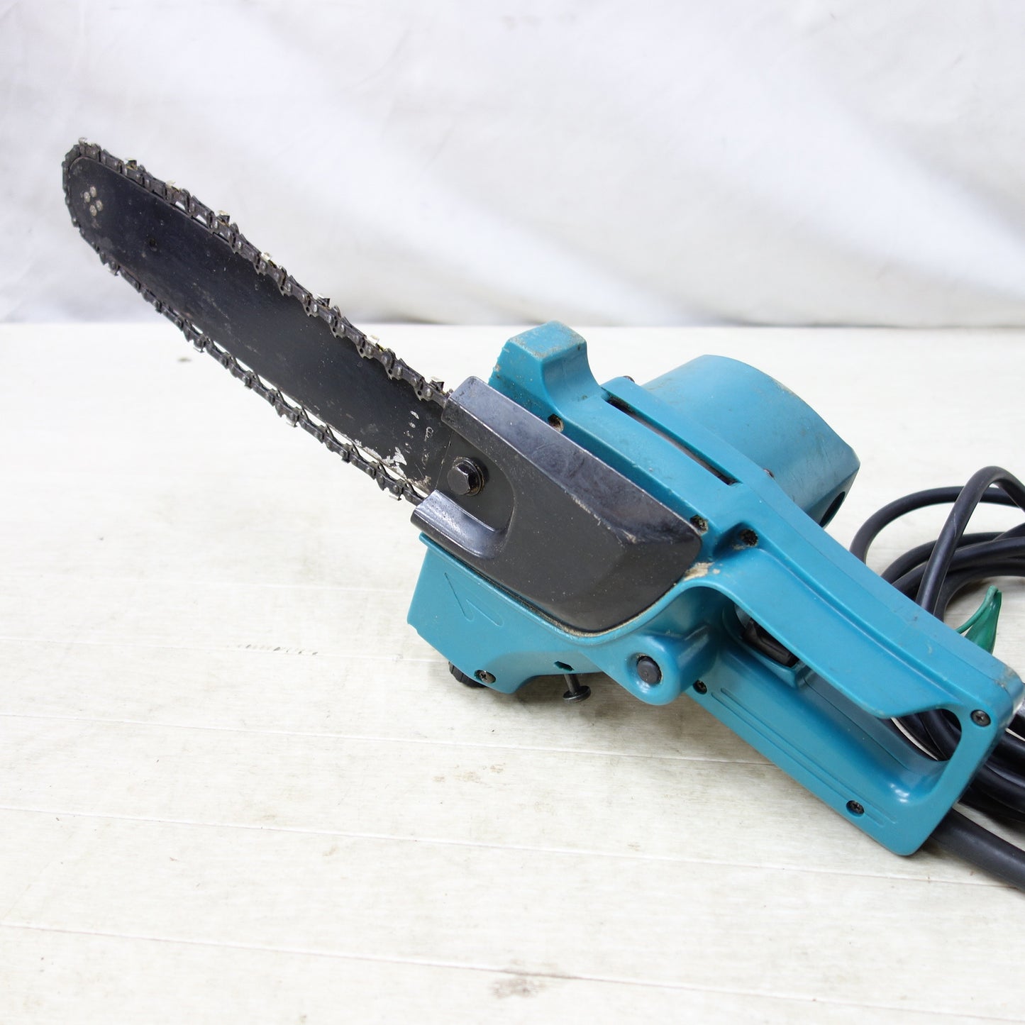 [送料無料] ◆makita マキタ 300mm 12型 チェーンソー 5012B コード式 切断機 電動工具 100V 50/60Hz◆