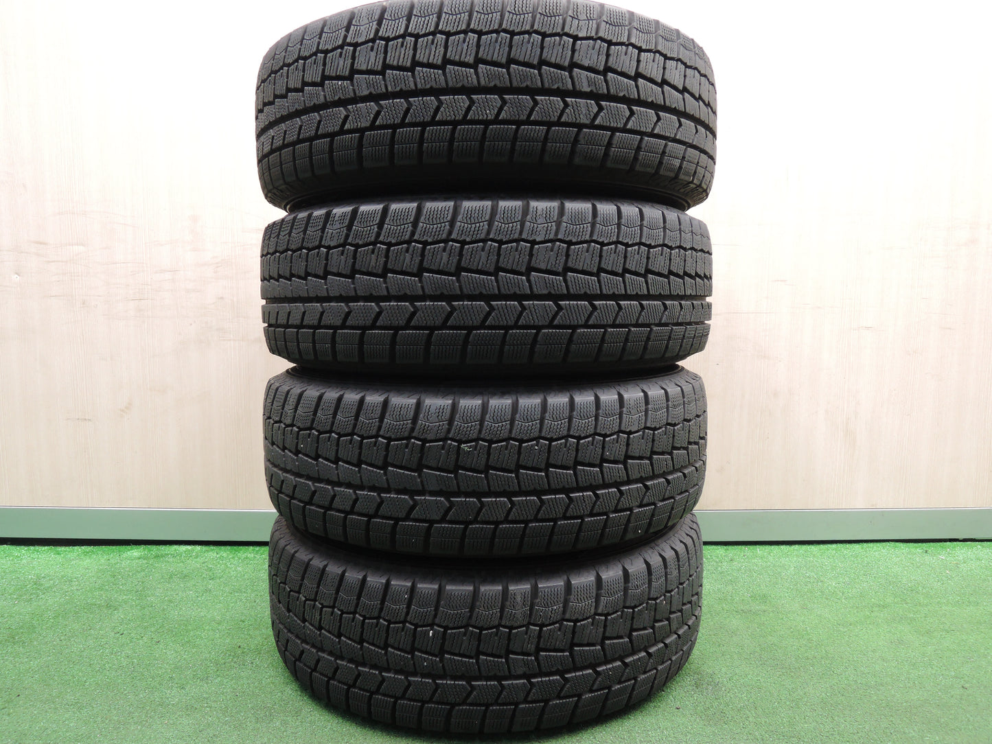 *送料無料*バリ溝！21年！9.5分★スタッドレス 195/65R15 ダンロップ ウインターマックス WM02 SEIN ザイン 15インチ PCD114.3/5H★3112502HAス
