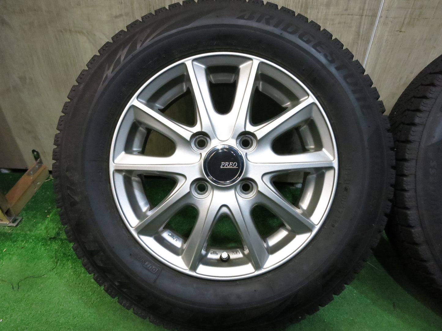 [送料無料]キレイ！18年★スタッドレス 145/80R13 ブリヂストン ブリザック VRX2 PREO 社外 アルミ 13インチ PCD100/4H★2121403Hス