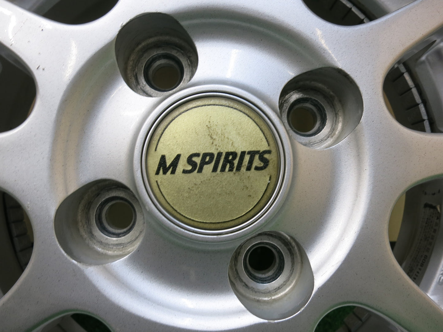 [送料無料]バリ溝！19年！8.5分★スタッドレス 155/65R13 ブリヂストン ブリザック VRX2 M SPIRITS 13インチ PCD100/4H★2120607ヒス