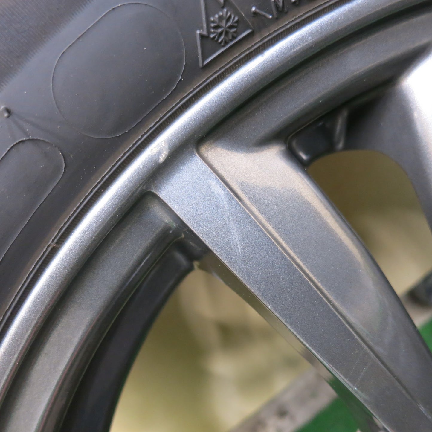 [送料無料]バリ溝！22年！9.5分以上★スタッドレス 175/65R15 ミシュラン X-ICE SNOW NIRVANA NV ニルバーナ ニルヴァーナ 15インチ PCD100/4H★3042502ヒス