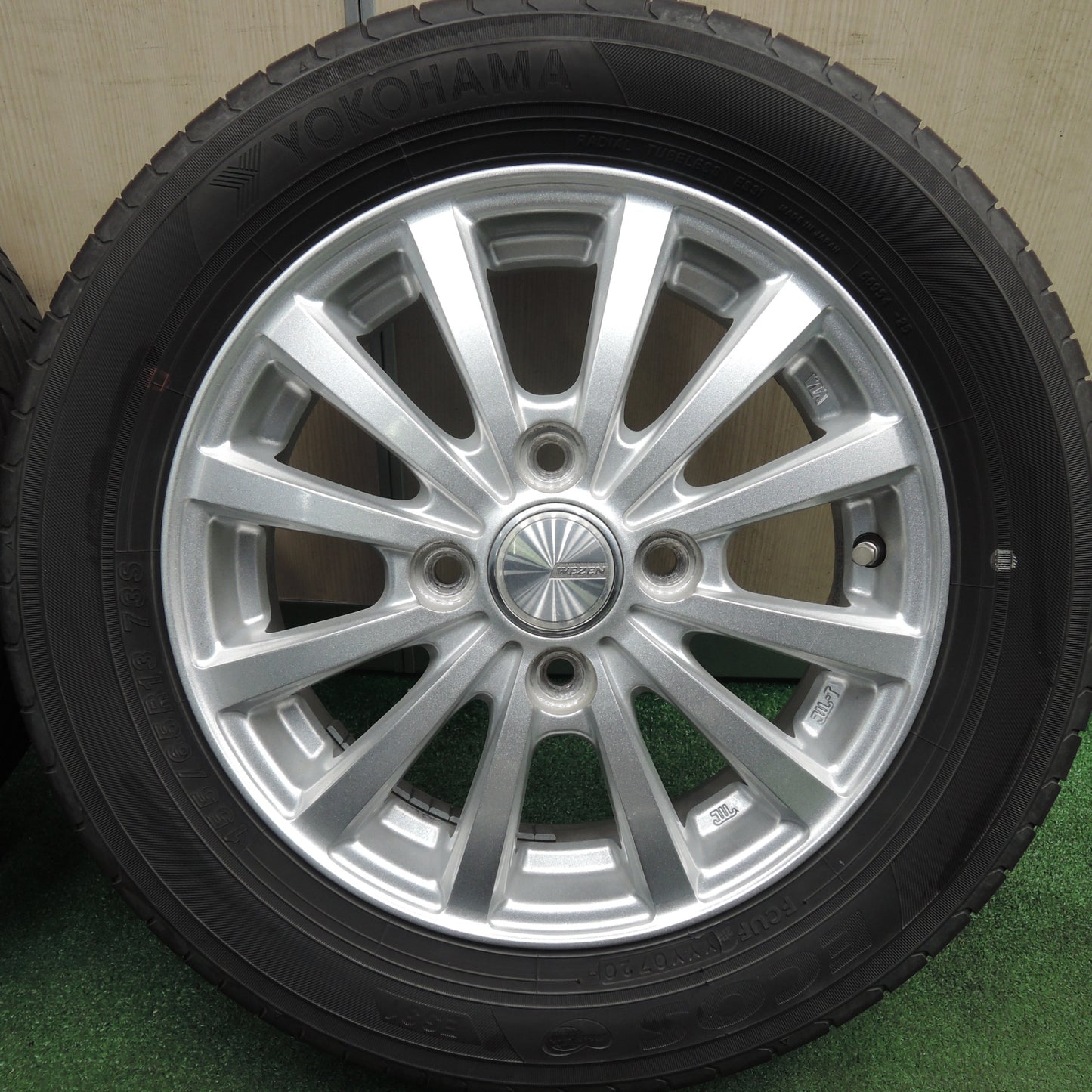 *送料無料* バリ溝！20年！キレイ！8.5分★155/65R13 ヨコハマ エコス ES31 WEZEN 13インチ PCD100/4H★4022307HAノ