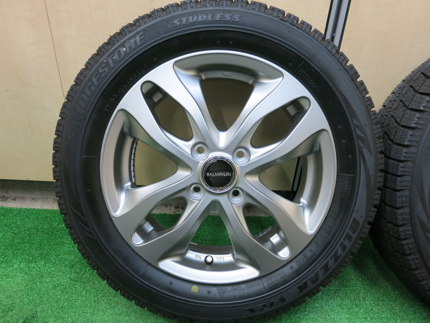 [送料無料]未使用！20年★スタッドレス 165/65R15 ブリヂストン ブリザック VRX BALMINUM バルミナ 15インチ PCD100/4H★3011004ヒス