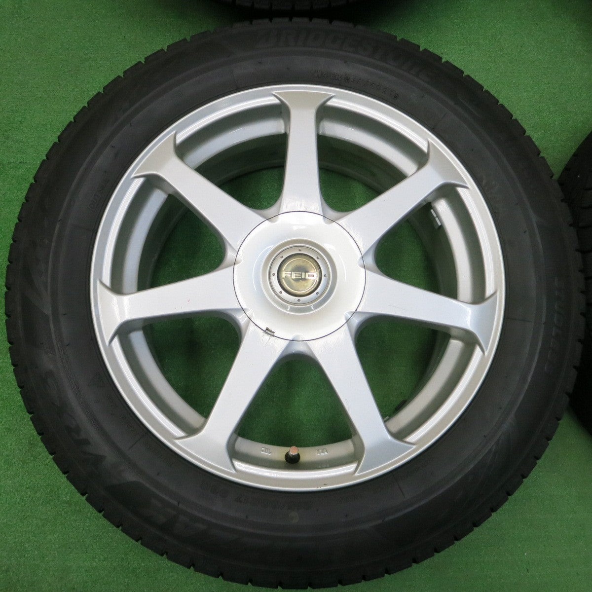 *送料無料* バリ溝！21年！9.5分★スタッドレス 215/60R17 ブリヂストン ブリザック VRX3 FEID 17インチ PCD100 114.3/5H マルチ★4022007イス