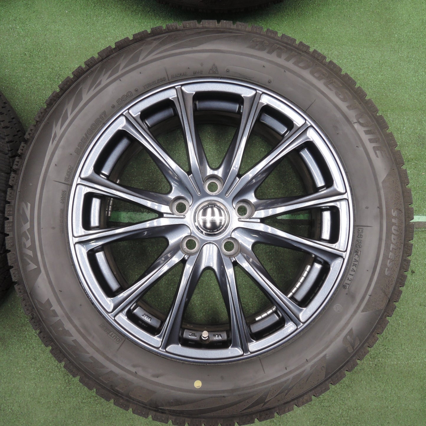*送料無料* バリ溝！21年！キレイ！9.5分★スタッドレス 225/60R17 ブリヂストン ブリザック VRX2 WAREN ヴァーレン 17インチ PCD114.3/5H★4021601TNス