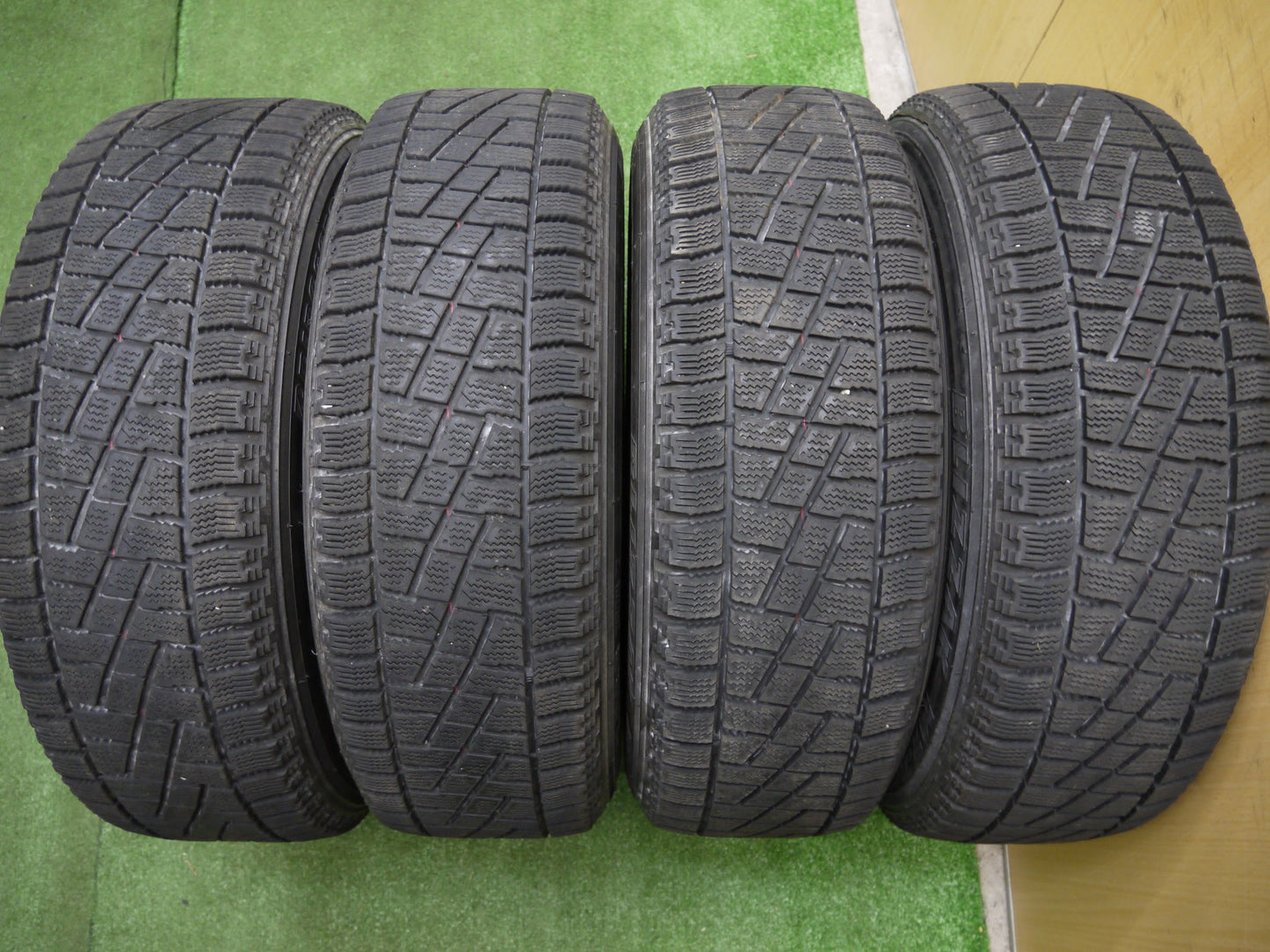 [送料無料]綺麗★ADVAN RACING A3A -14-1 175/65R14 スタッドレス YOKOHAMA アドバンレーシング ブリヂストン ブリザックMZ-01 PCD114.3/4H★2020123ヤス