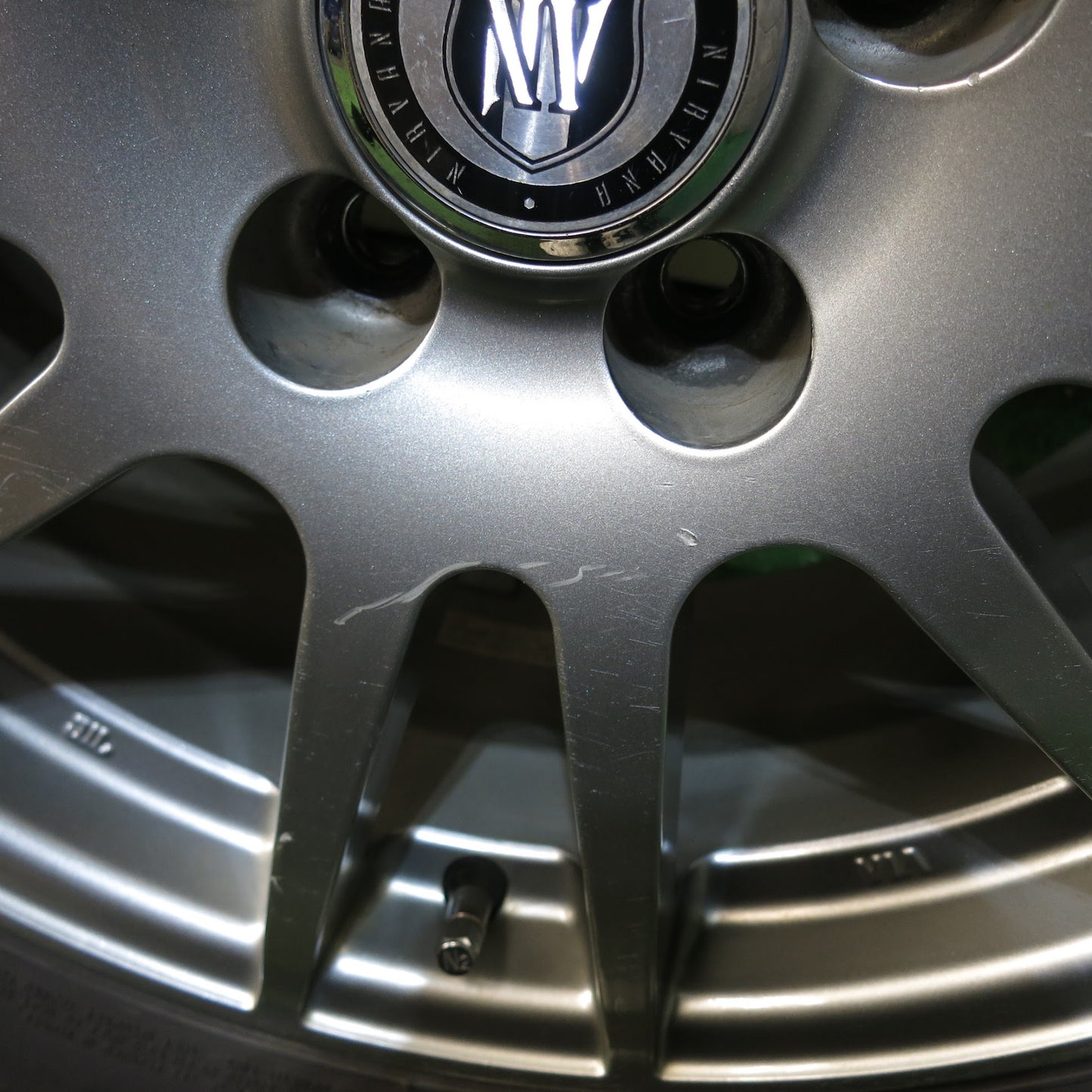 [送料無料]バリ溝！19年！9分★スタッドレス 225/60R17 ブリヂストン ブリザック DM-V3 NIRVANA NV ニルバーナ ニルヴァーナ 17インチ PCD100/5H★3041204Hス