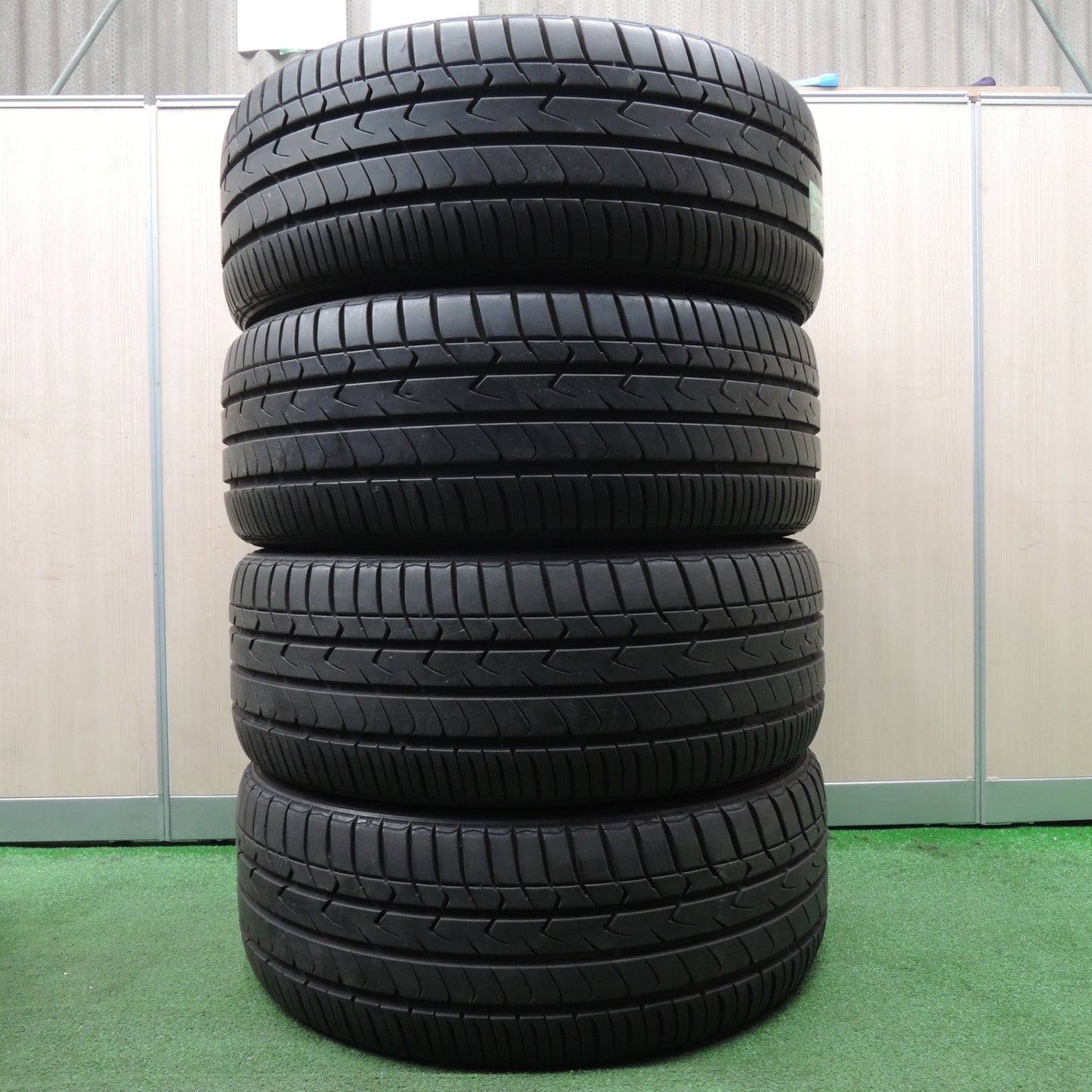 *送料無料* バリ溝！9.5分★225/45R18 BALMINUM バルミナ トーヨー トランパス MPZ 18インチ PCD114.3/5H★4022402NJノ