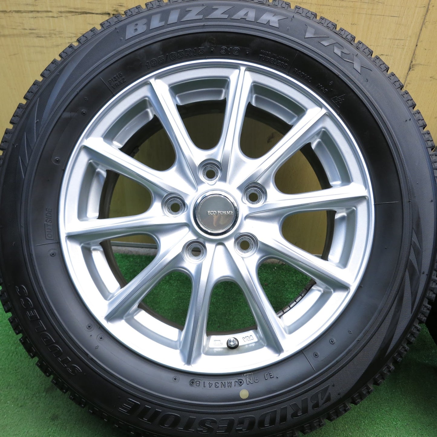 [送料無料]バリ溝！キレイ！9.5分★スタッドレス 195/65R15 ブリヂストン ブリザック VRX ECO FORME エコフォルム 15インチ PCD114.3/5H★3062313Hス