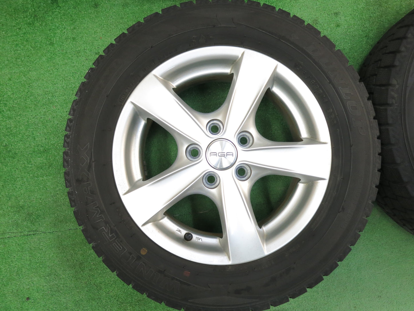 [送料無料]バリ溝！19年！9.5分★スタッドレス 185/65R14 AGA ダンロップ ウインターマックス WM02 PCD100/5H カリーナ カルディナ コロナ等★3031103ヒス