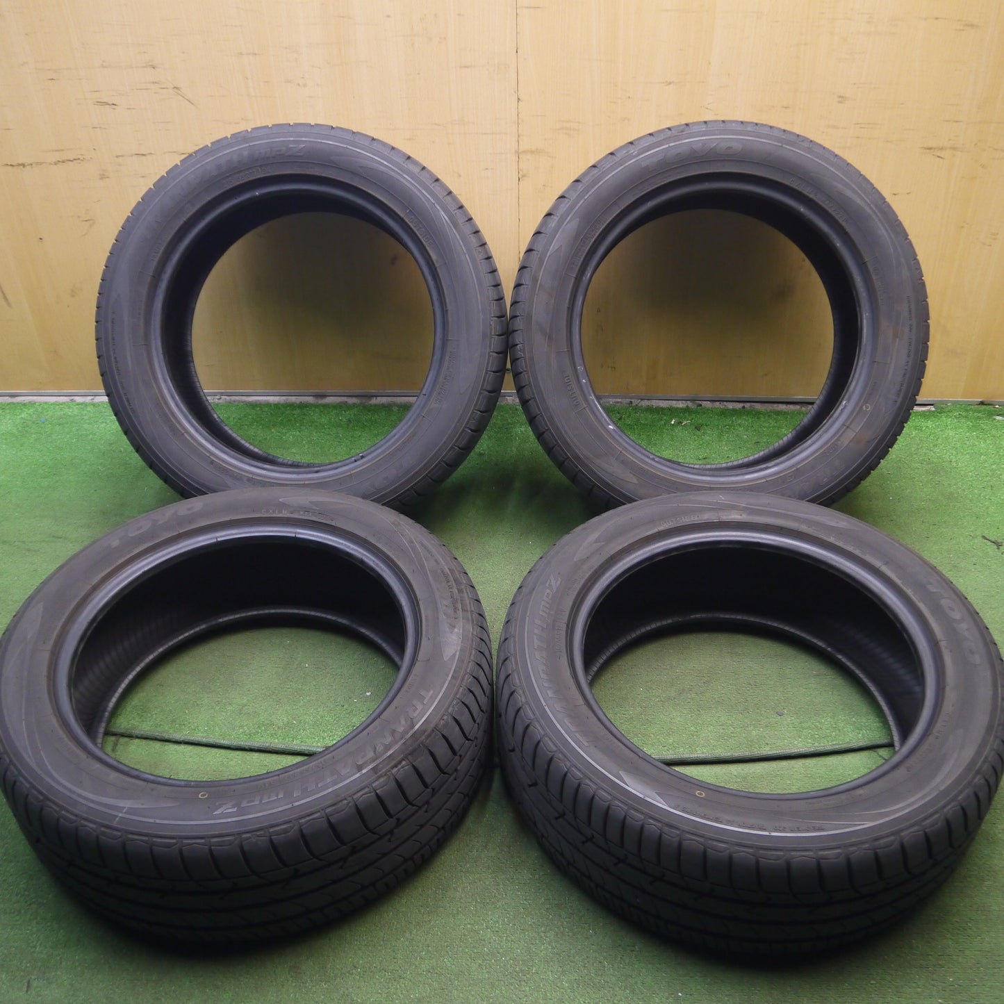 *送料無料*バリ溝！21年！9分★215/55R17 トーヨー トランパス MPZ タイヤ 17インチ エスティマ カムリ クラウン マジェスタ 等★3121904Hノタ