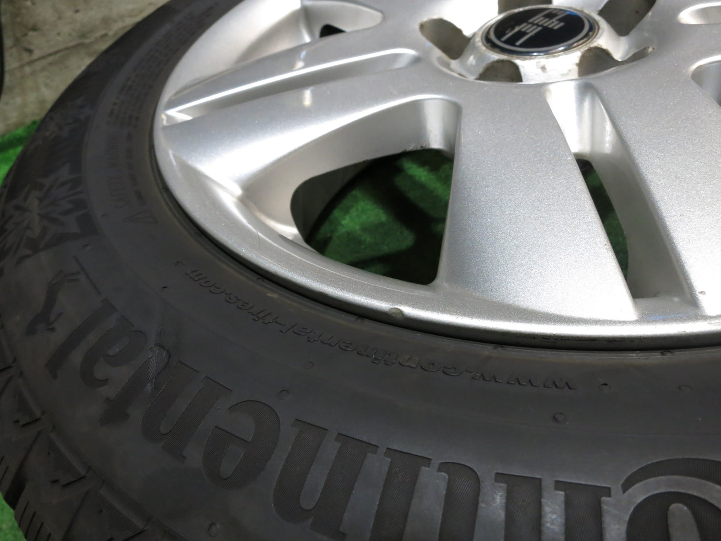 [送料無料]超バリ溝！18年！ほぼ10分★スタッドレス 195/65R15 コンチネンタル コンチバイキング コンタクト6 dc 社外 アルミ 15インチ PCD100/5H★2111513Hス