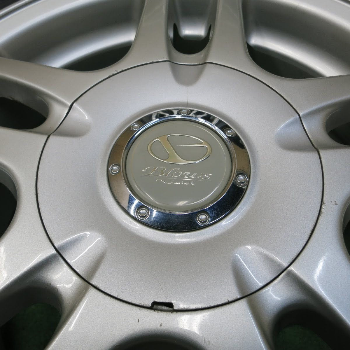 送料無料]バリ溝！20年！ほぼ10分☆スタッドレス 175/70R14
