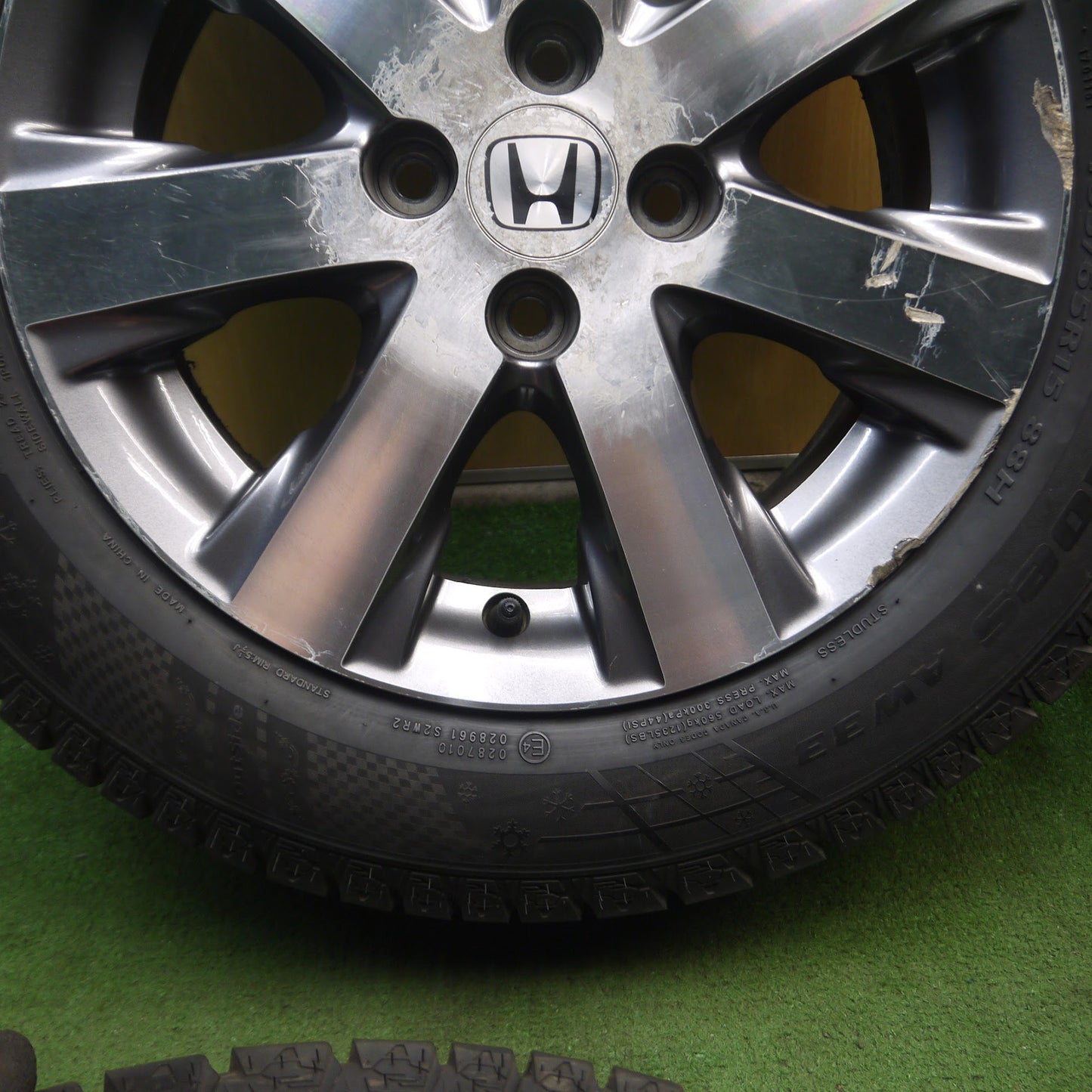 [送料無料]バリ溝！19年！9.5分以上★ホンダ GB4 フリード 純正 185/65R15 スタッドレス カプセン Snowshoes AW33 15インチ PCD100/4H★3090903KAス