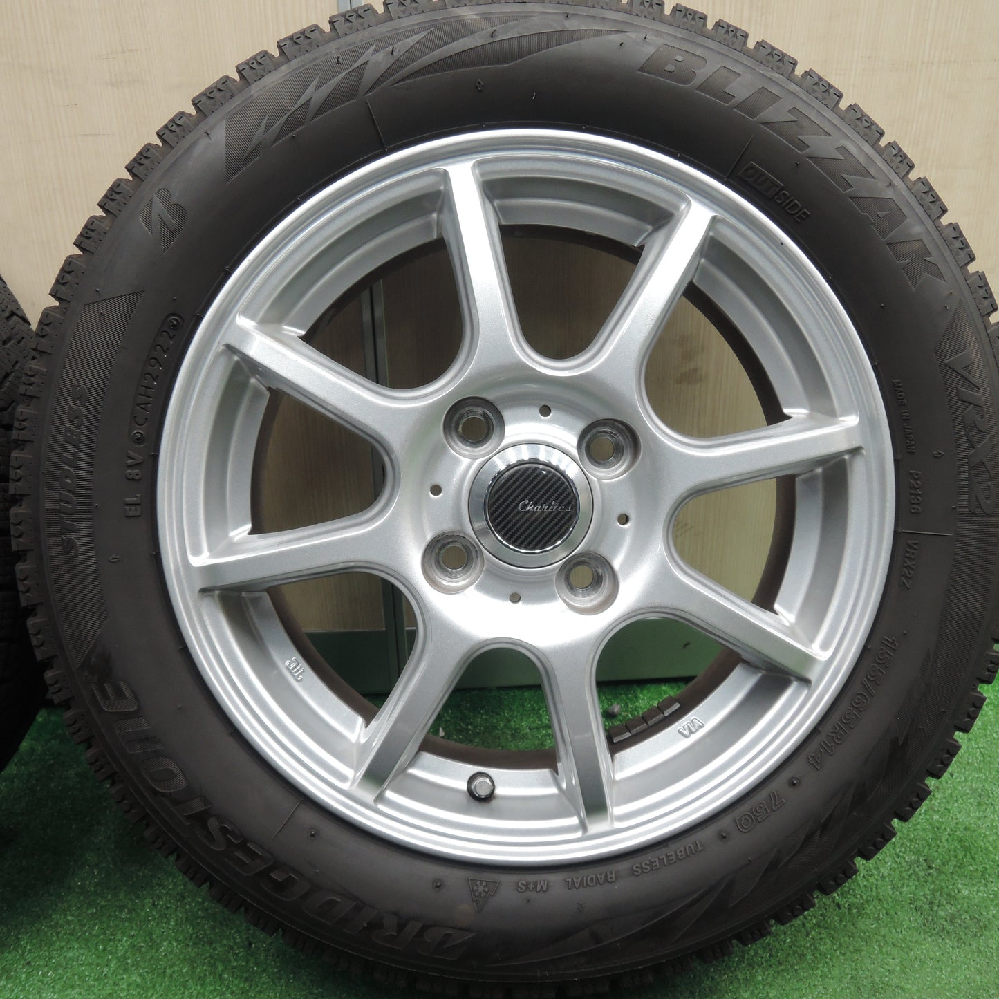 *送料無料*バリ溝！22年！キレイ！ほぼ10分★スタッドレス 155/65R14 ブリヂストン ブリザック VRX2 Charites カリテス 14インチ PCD100/4H★3111806HAス
