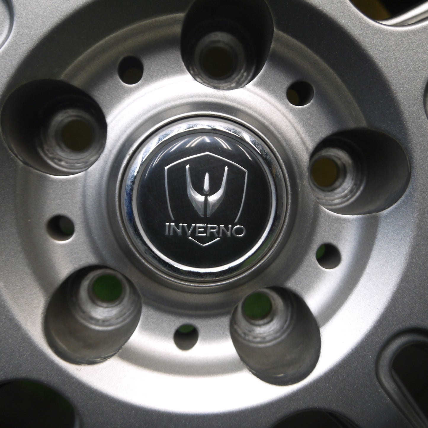 *送料無料*バリ溝！22年！キレイ！9.5分★スタッドレス 195/65R15 アイスエスポルテ INVERNO インヴェルノ 15インチ PCD114.3/5H★4012204Hス