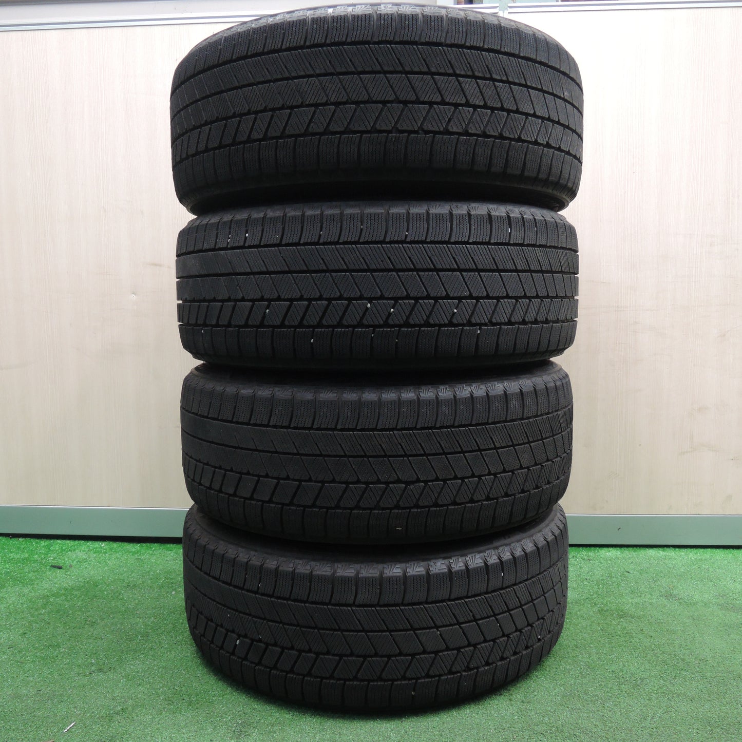 *送料無料*バリ溝！21年！キレイ！9分★BMW 等 205/45R17 スタッドレス ブリヂストン ブリザック VRX3 Eurodesign 17インチ PCD112/5H★3111707NJス