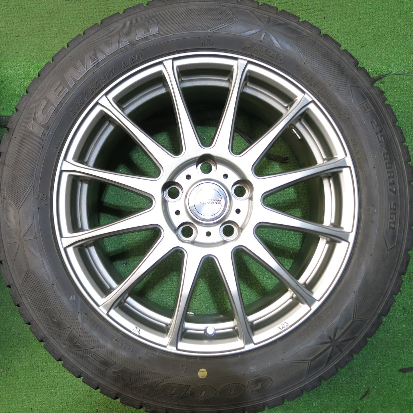 [送料無料]キレイ★スタッドレス 215/60R17 グッドイヤー アイスナビ6 ravrion LUMIERE ラブリオン 17インチ PCD114.3/5H★3061205Hス