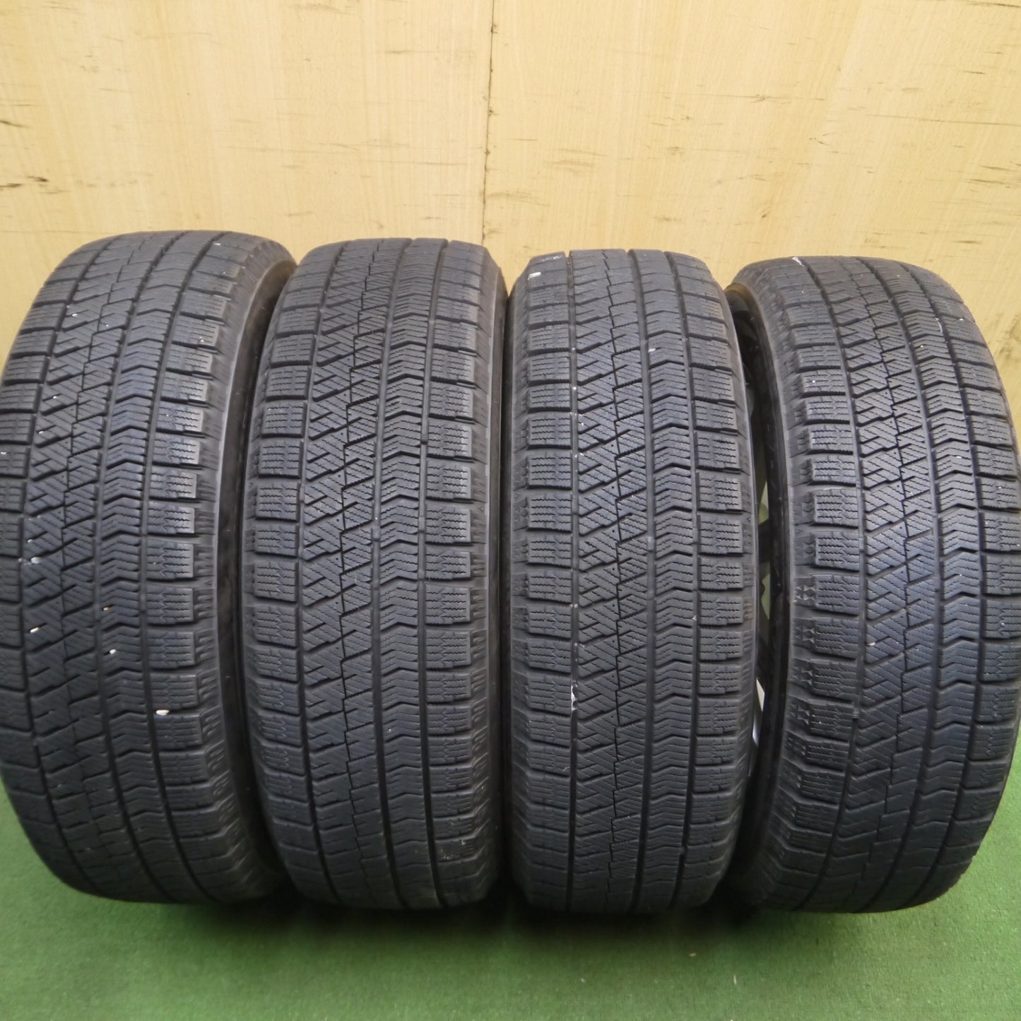 *送料無料* バリ溝！キレイ！9分★スタッドレス 185/60R15 ブリヂストン ブリザック VRX2 BALMINUM バルミナ 15インチ PCD100/4H★4022103Hス