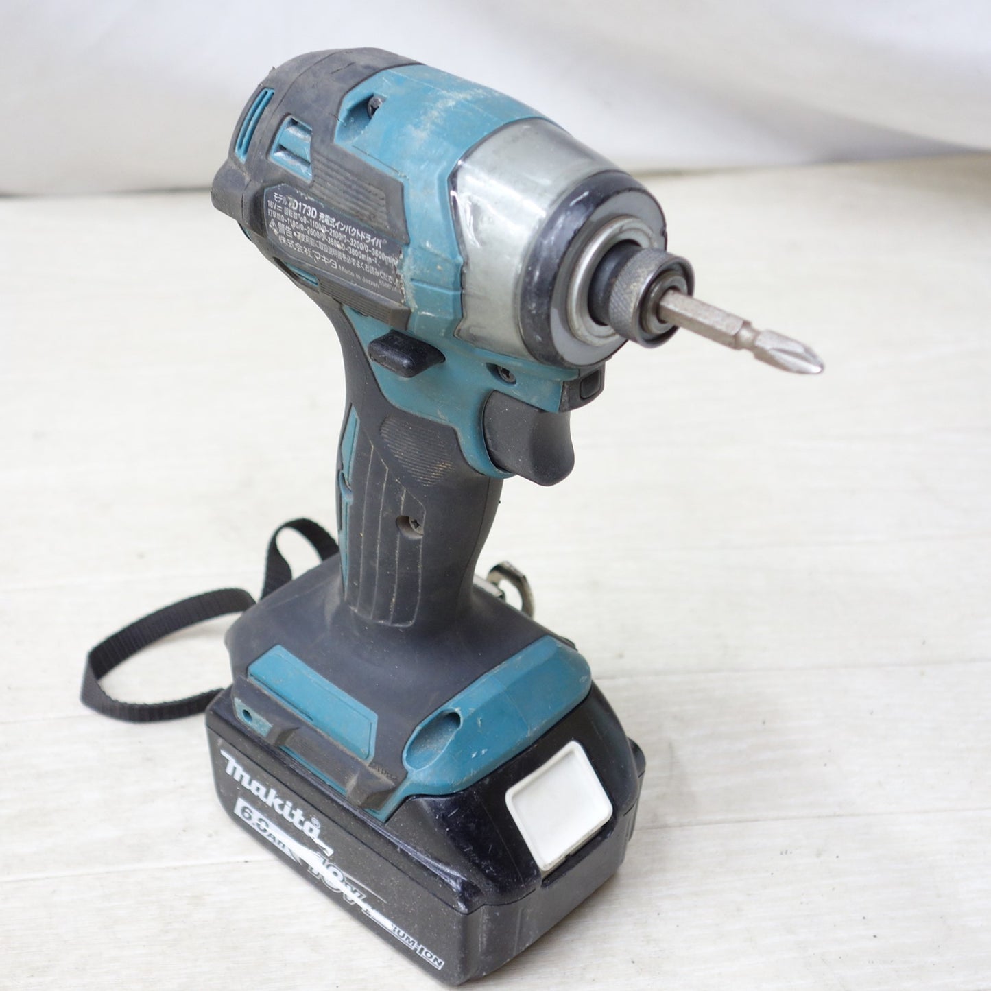 [送料無料] ◆makita マキタ 充電式インパクトドライバ TD173D 18V BL1860B バッテリ付き 電動工具◆
