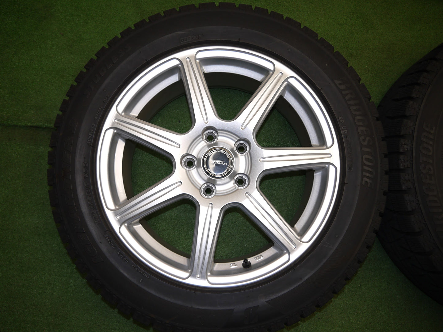 [送料無料]バリ溝！18年！キレイ！9分★スタッドレス 225/55R17 ブリヂストン アイスパートナー2 TOPRUN トップラン 17インチ PCD114.3/5H★2030214クス