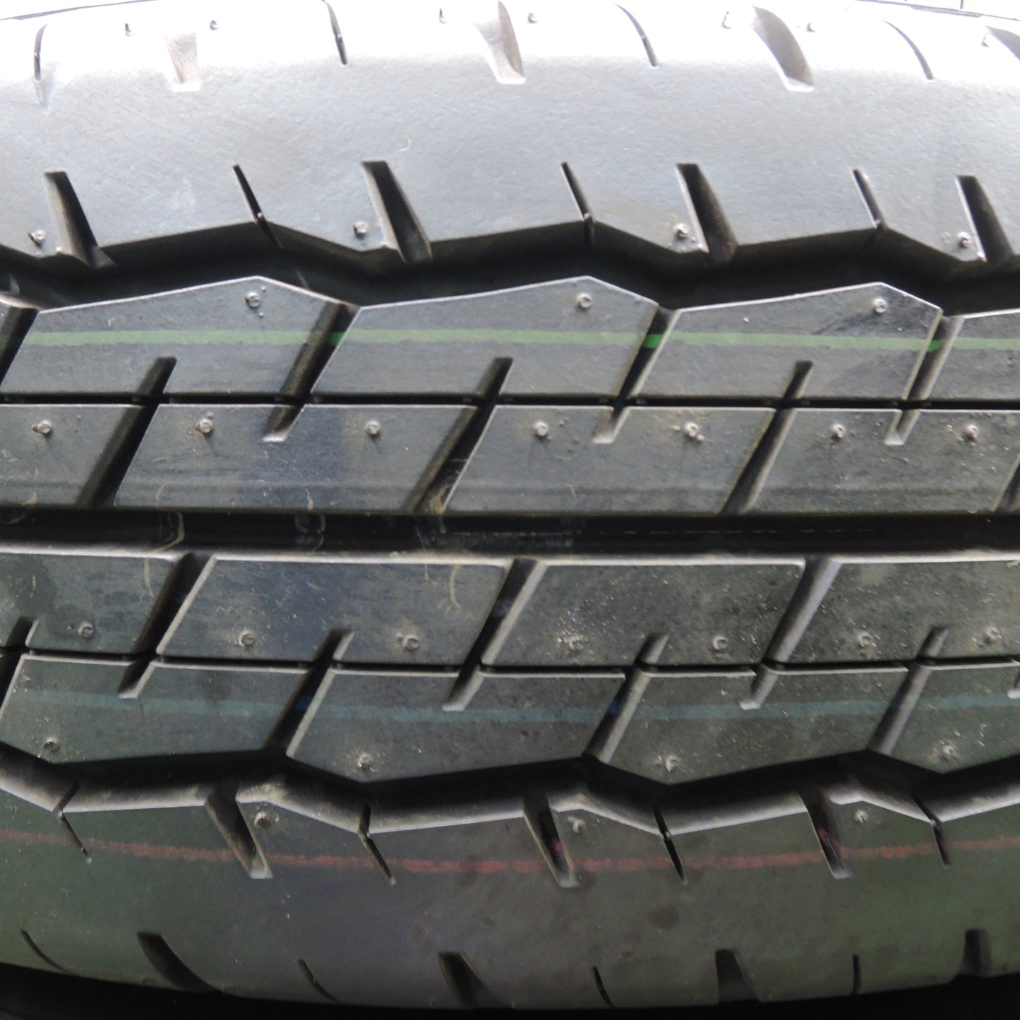 *送料無料* 新車外し！23年★トヨタ 200系 ハイエース 純正 スチール 195/80R15 107/105N ダンロップ SP175N 15インチ PCD139.7/6H★4021008HAノ