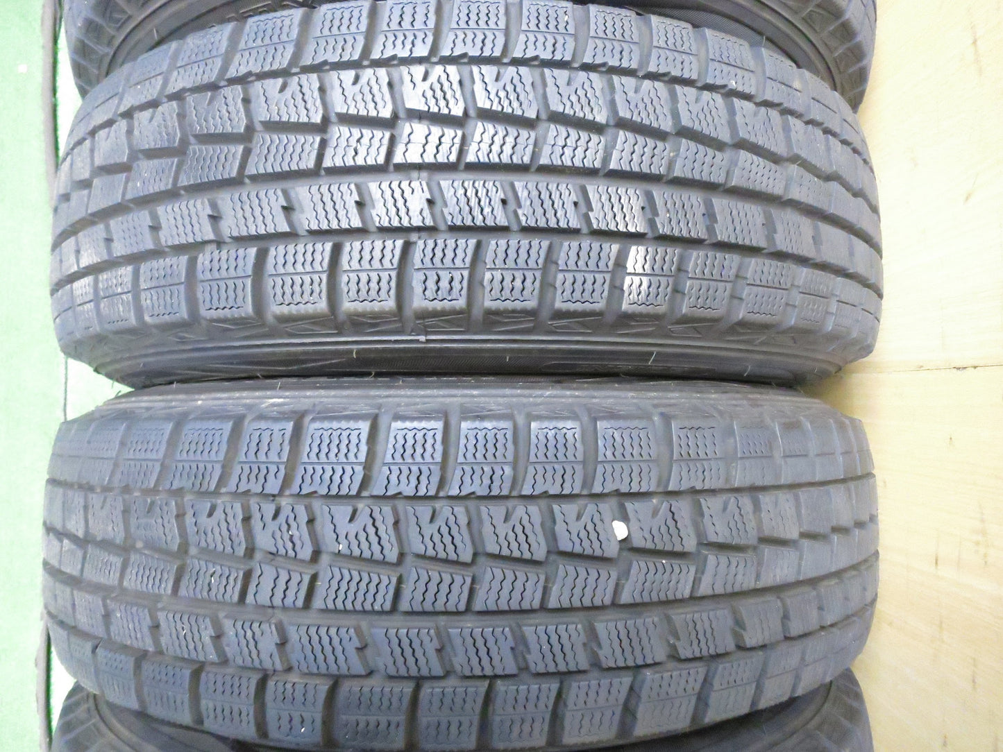 [送料無料]バリ溝！19年！キレイ！9.5分以上★スタッドレス 165/70R14 ダンロップ ウインターマックス WM01 JOKER ジョーカー 14インチ PCD100/4H★3011602Hス