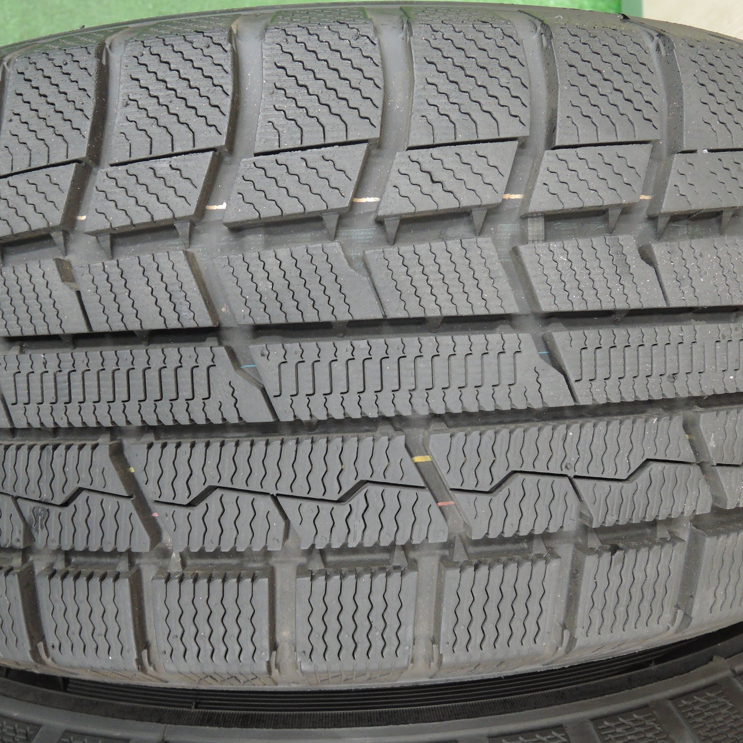 *送料無料*超バリ溝！22年！キレイ！9.5分以上★スタッドレス 225/60R17 トーヨー ウインター トランパス TX SEIN ザイン 17インチ PCD100/5H★3121605TNス