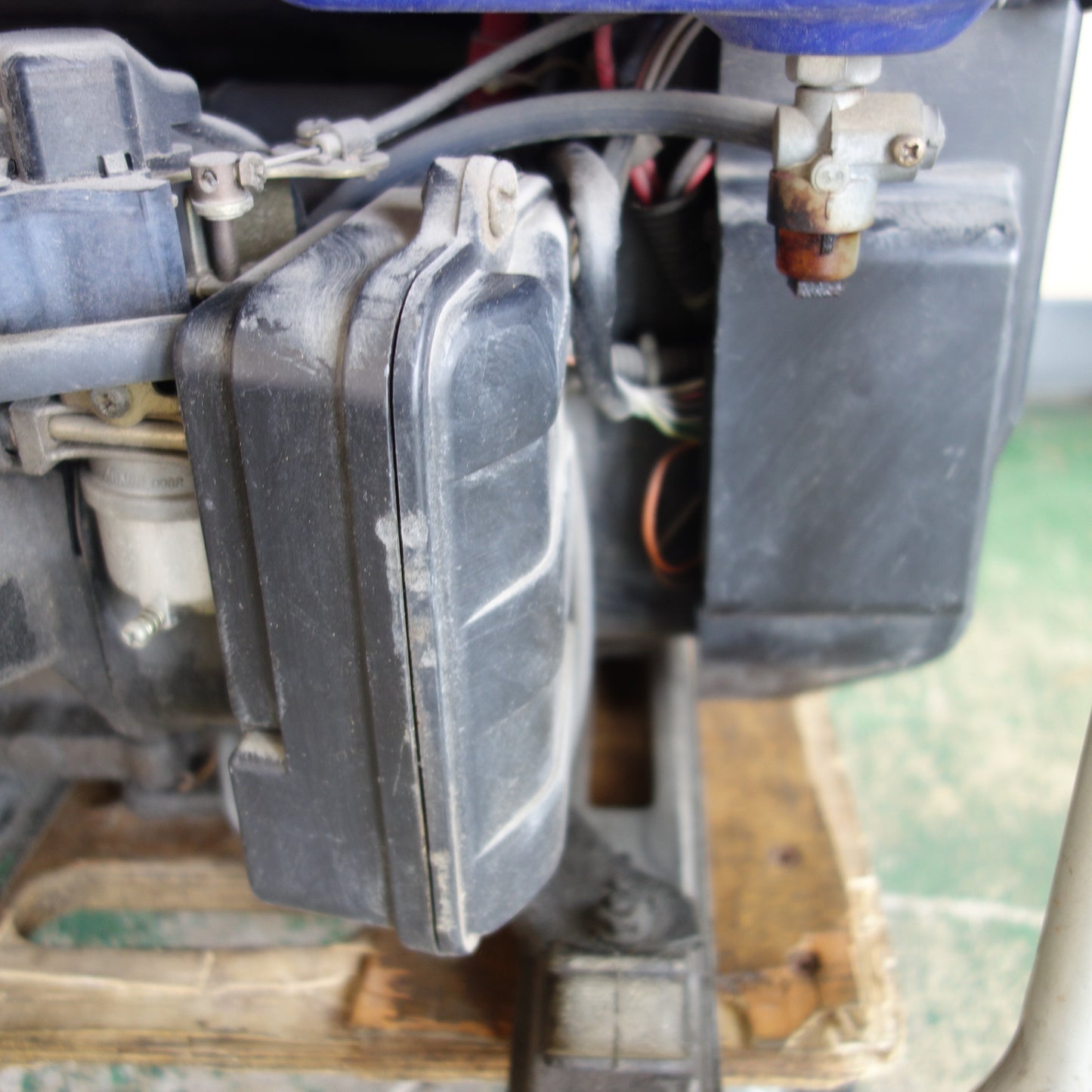 [送料無料] ☆ヤマハ YAMAHA インバーター 発電機 EF2500i 低騒音 携帯 工具 軽量ボディ2.5kVA 100V DIY 大工 道具☆