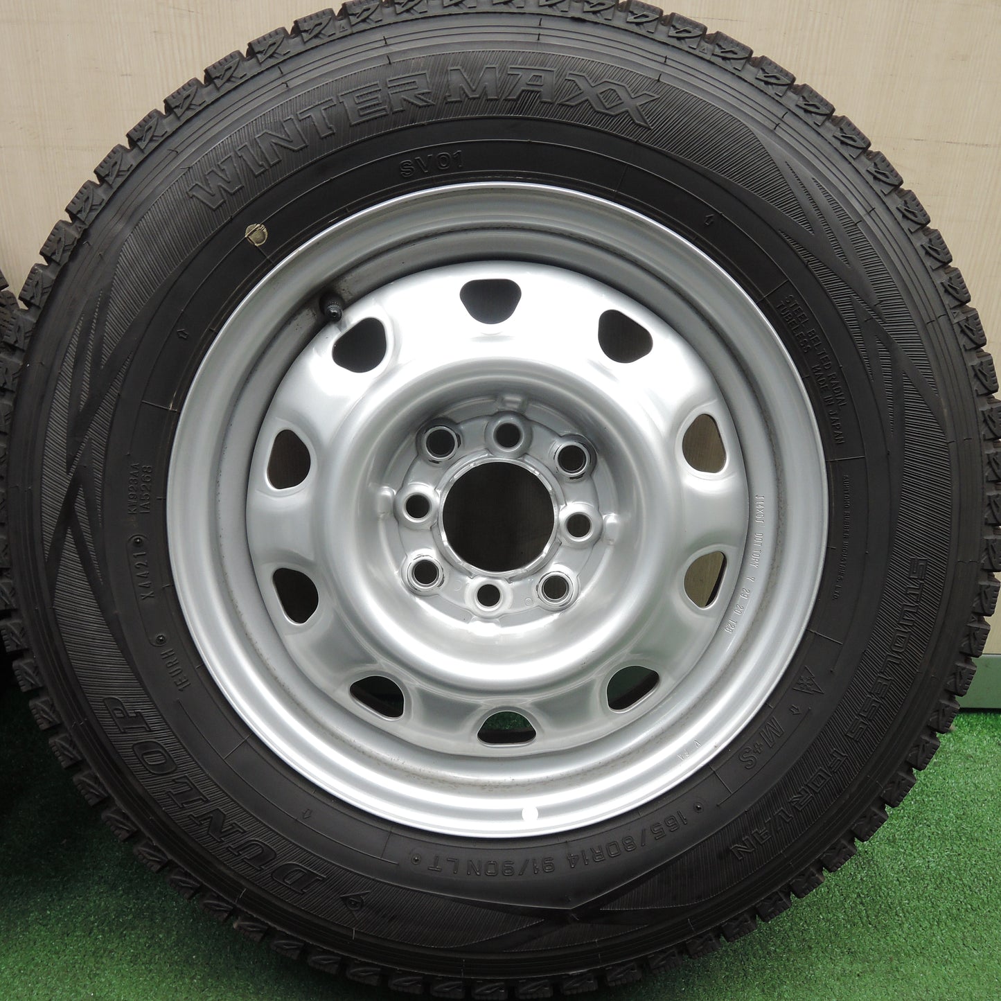 *送料無料*バリ溝！21年！キレイ！9.5分以上★スタッドレス 165/80R14 ダンロップ ウインターマックス SV01 TOPY スチール 14インチ PCD100 114.3/4H マルチ★4012804HAス