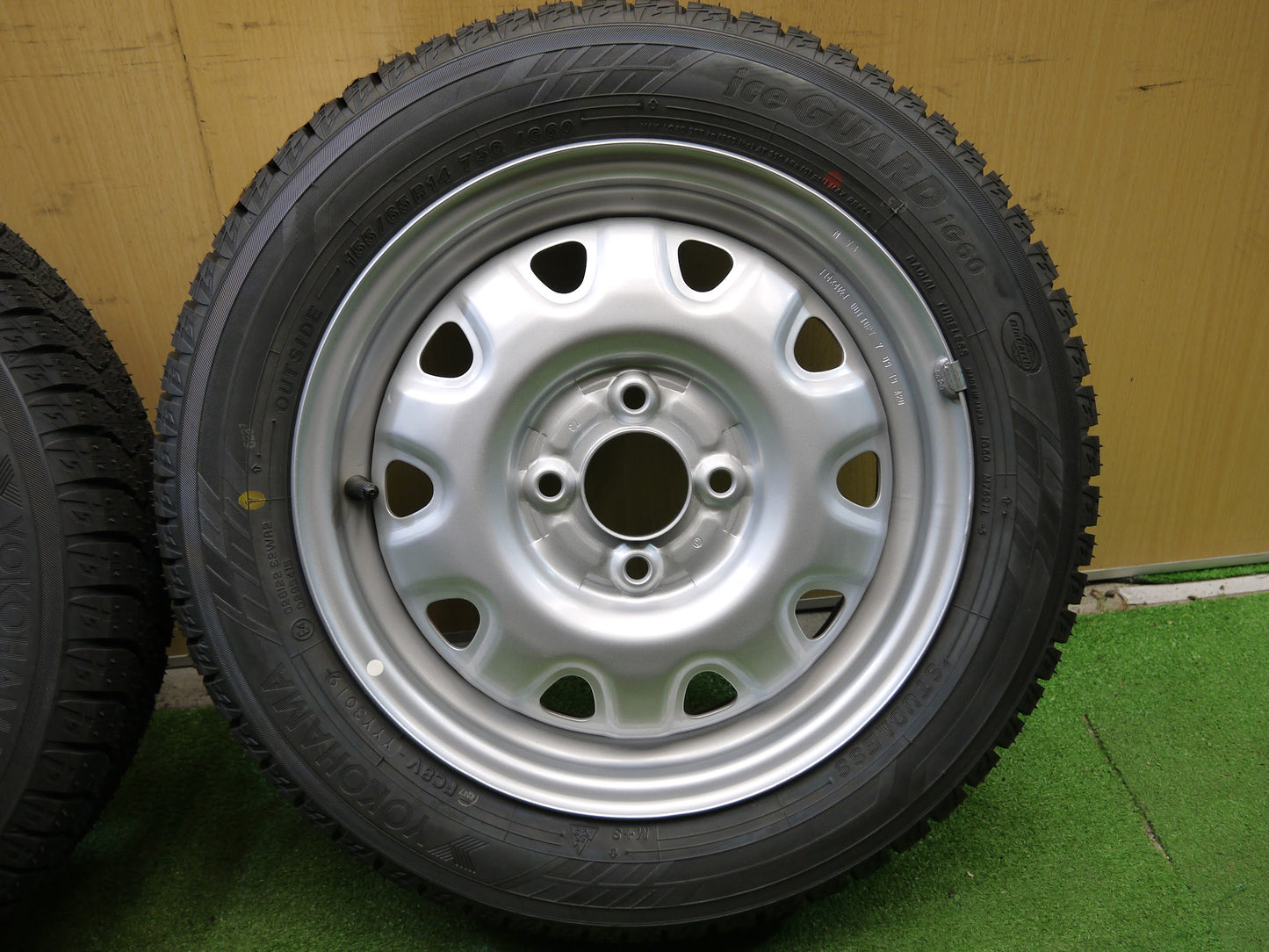 [送料無料]未使用！19年★スタッドレス 155/65R14 ヨコハマ アイスガード iG60 TOPY 鉄 ホイール 14インチ PCD100/4H★2041911クス